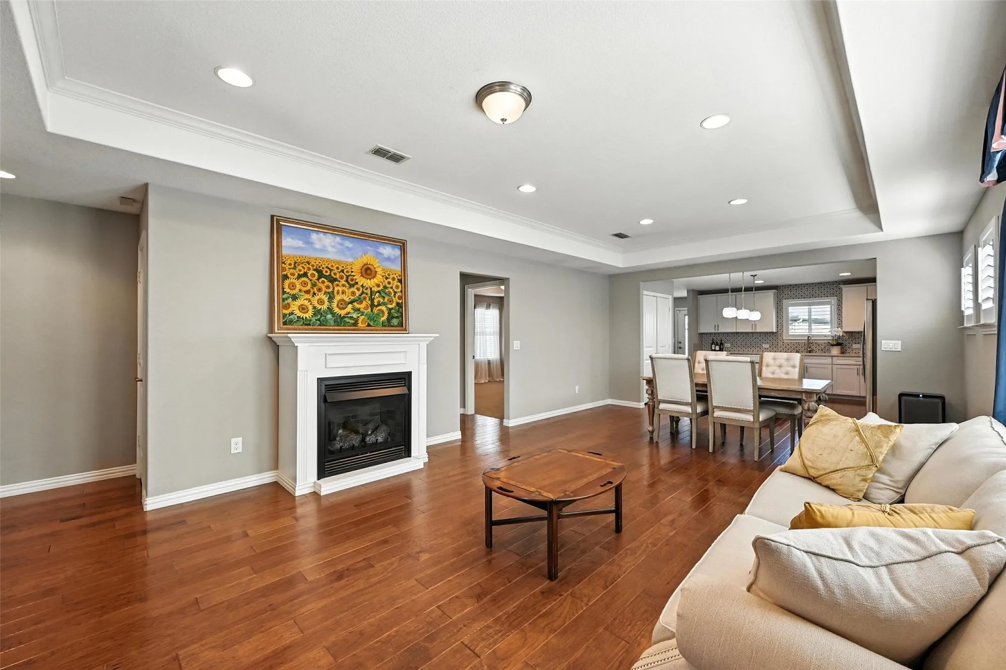 Property Slideshow image 12 of 39 | 2306 feathering dr, Frisco, TX, 75036