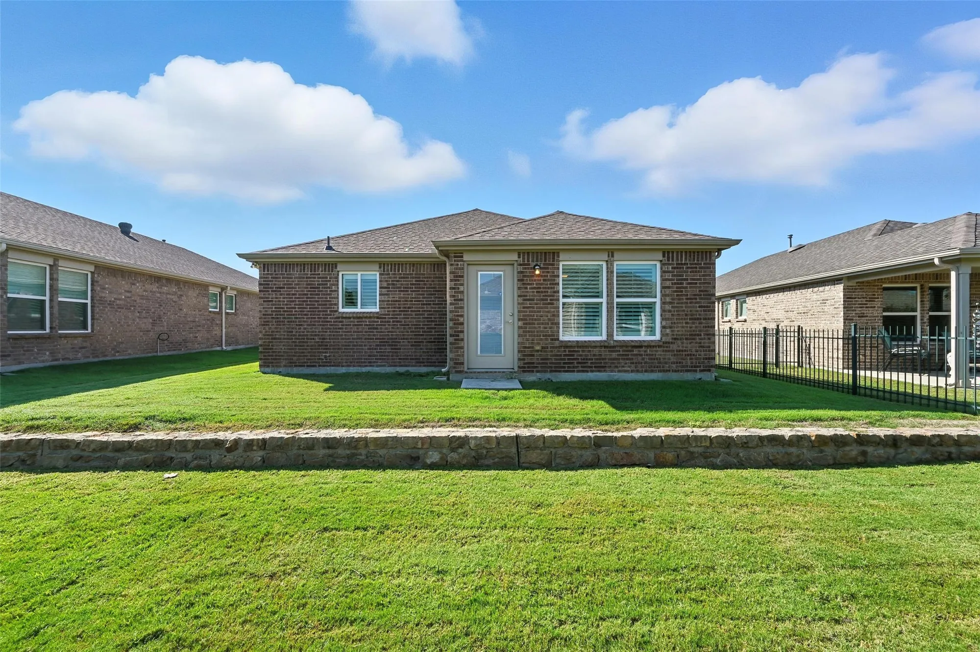 Property Slideshow image 38 of 39 | 2306 feathering dr, Frisco, TX, 75036