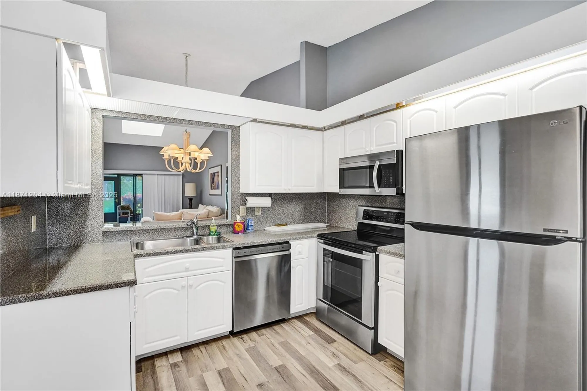 Property Slideshow image 16 of 41 | 6139 sunrise pointe ct a, Delray Beach, FL, 33484