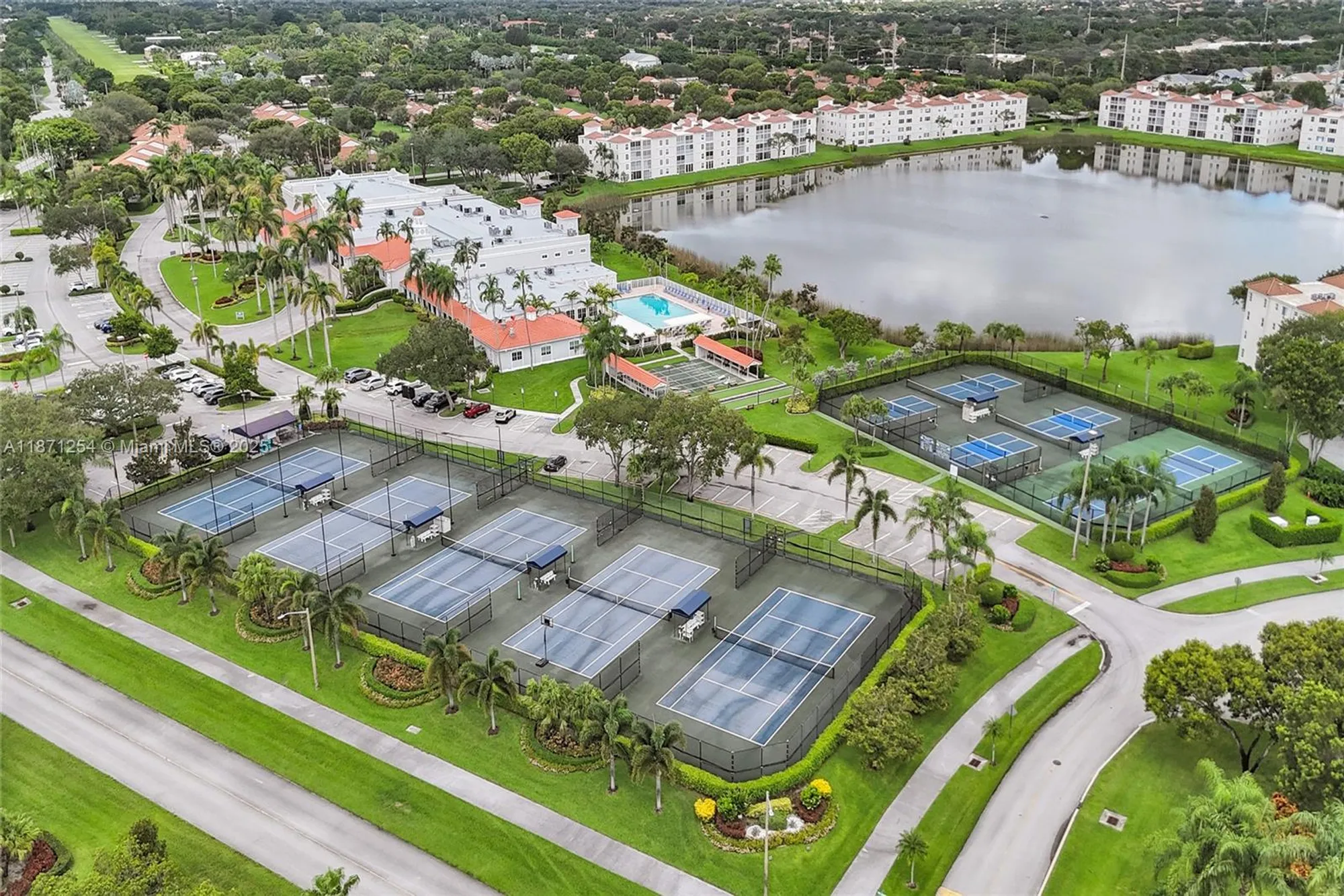 Property Slideshow image 8 of 41 | 6139 sunrise pointe ct a, Delray Beach, FL, 33484