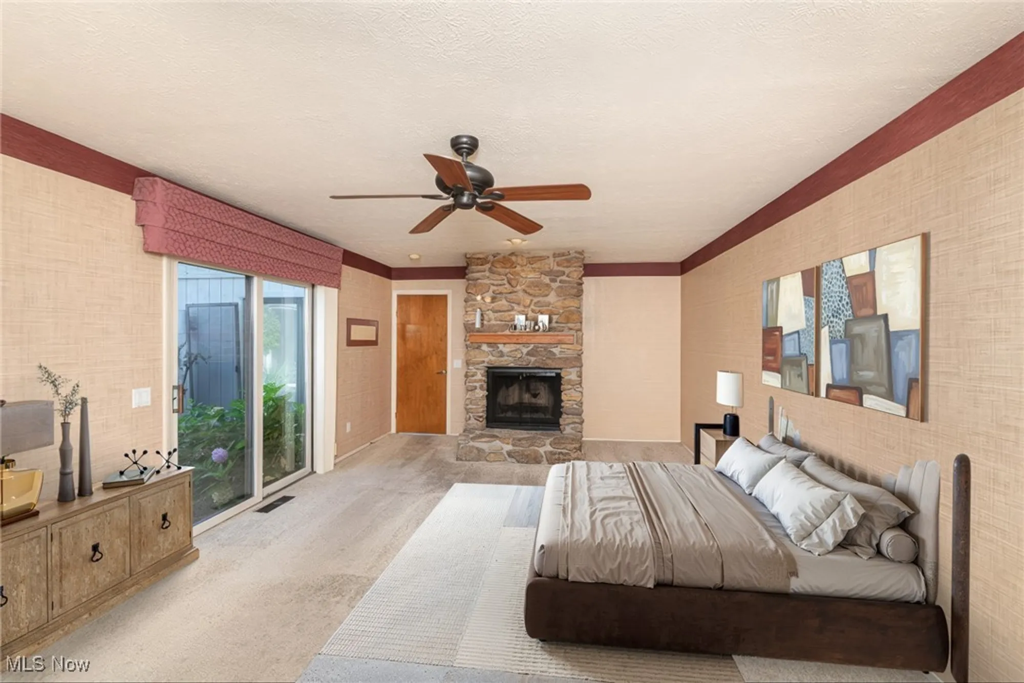 Property Slideshow image 14 of 34 | 22300 rock creek cir, Strongsville, OH, 44149