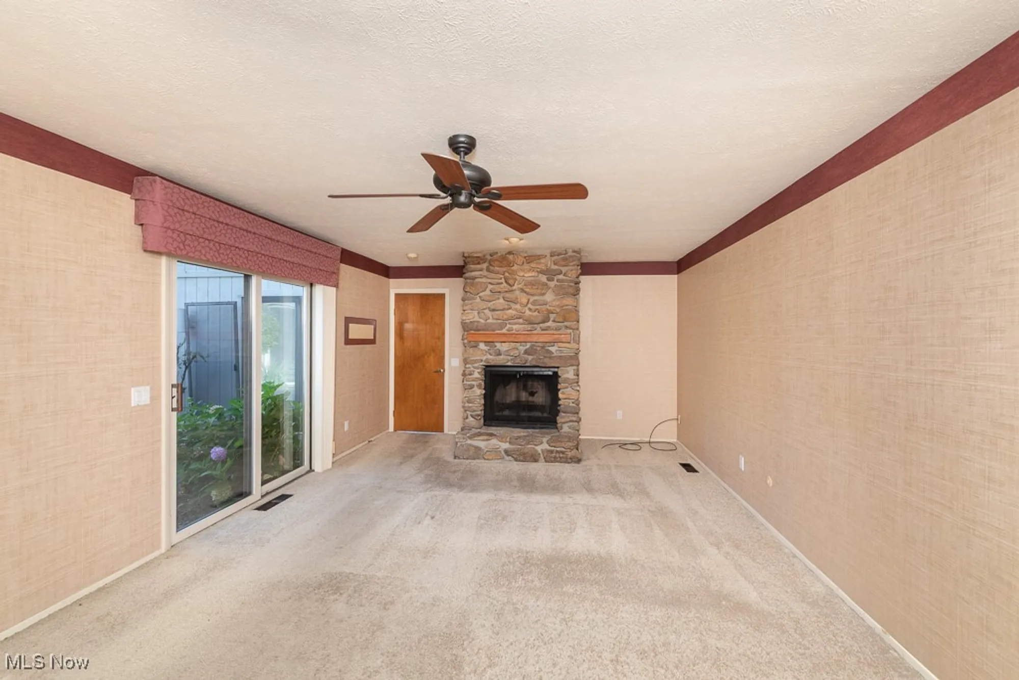 Property Slideshow image 15 of 34 | 22300 rock creek cir, Strongsville, OH, 44149