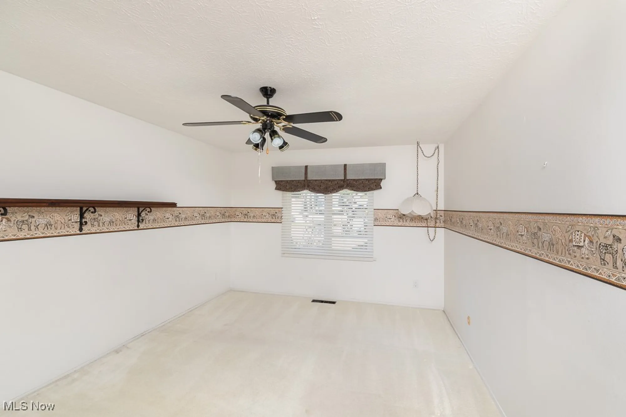 Property Slideshow image 24 of 34 | 22300 rock creek cir, Strongsville, OH, 44149