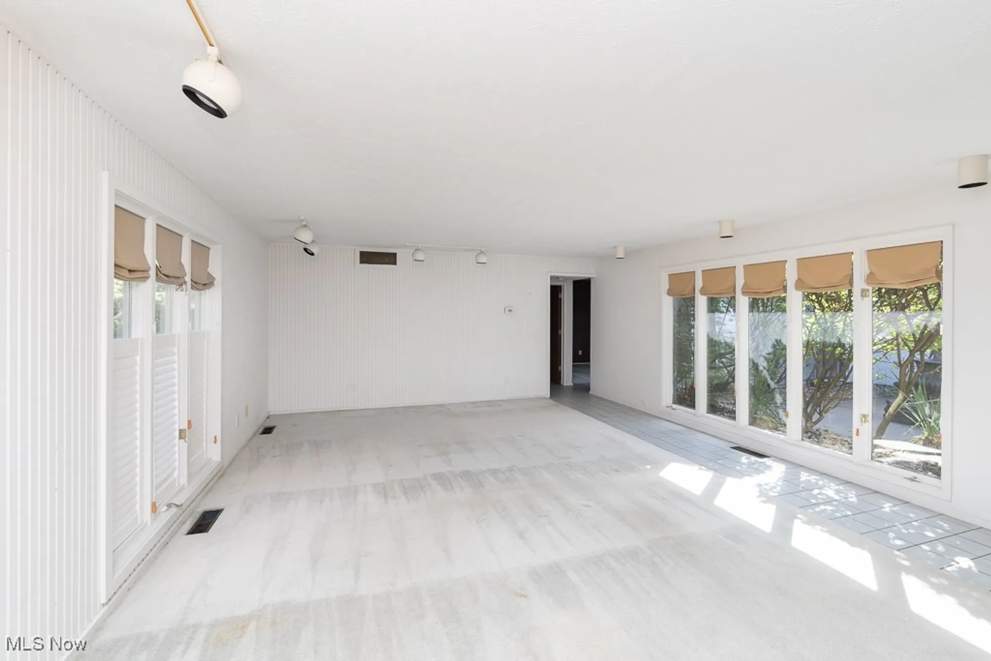 Property Slideshow image 7 of 34 | 22300 rock creek cir, Strongsville, OH, 44149