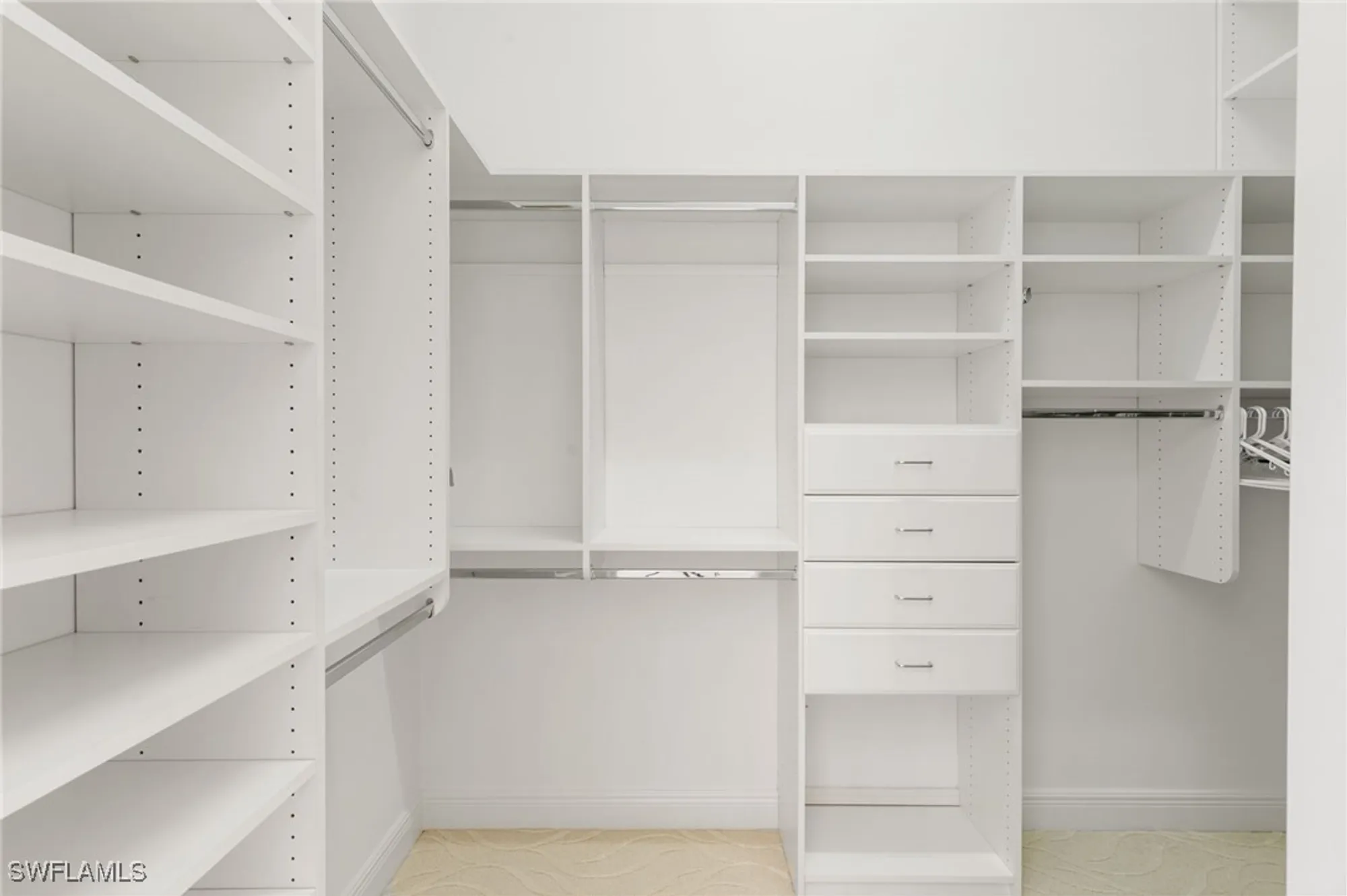 Property Slideshow image 19 of 47 | 5962 hammock isles cir, Naples, FL, 34119