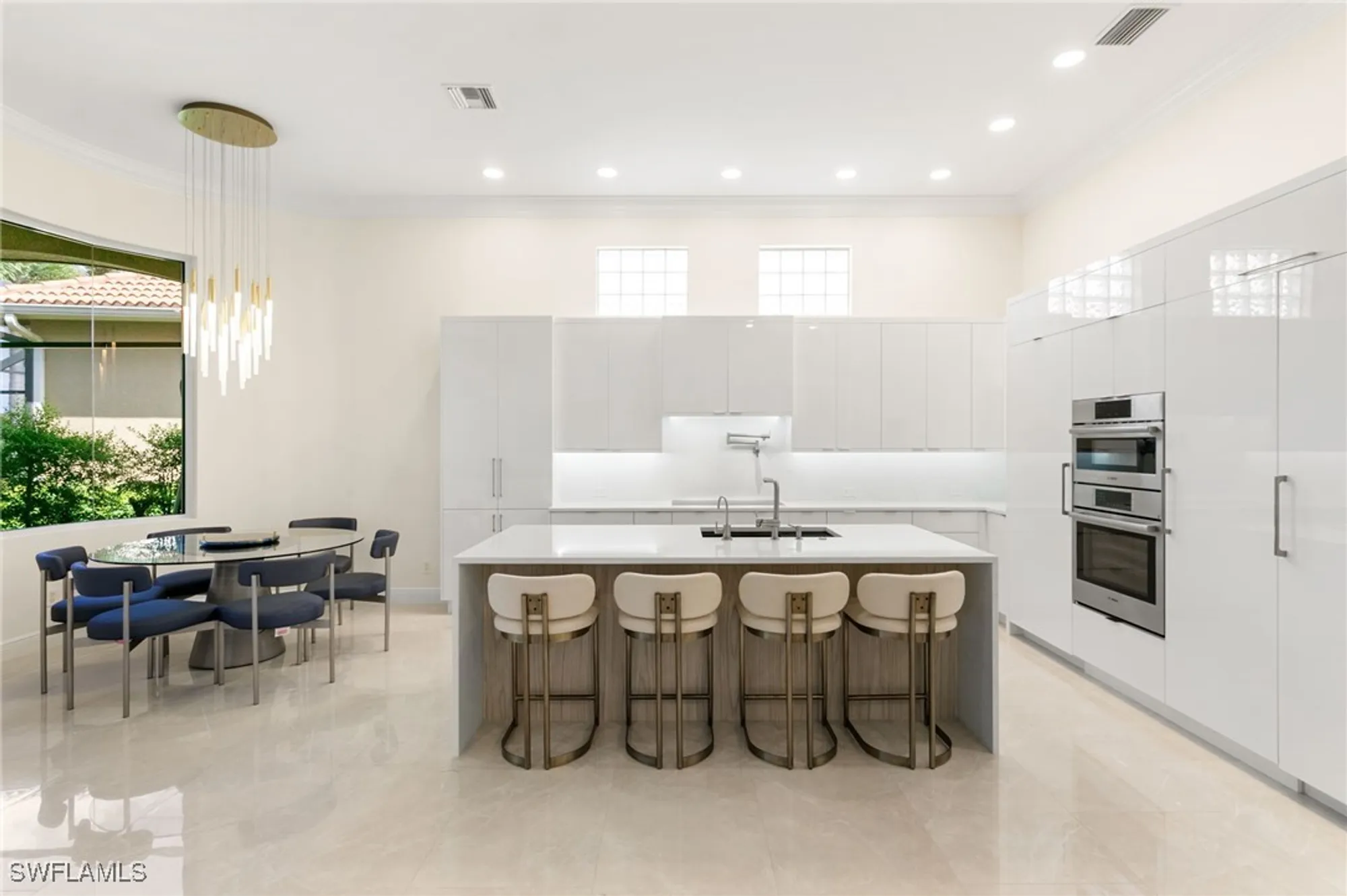 Property Slideshow image 11 of 47 | 5962 hammock isles cir, Naples, FL, 34119