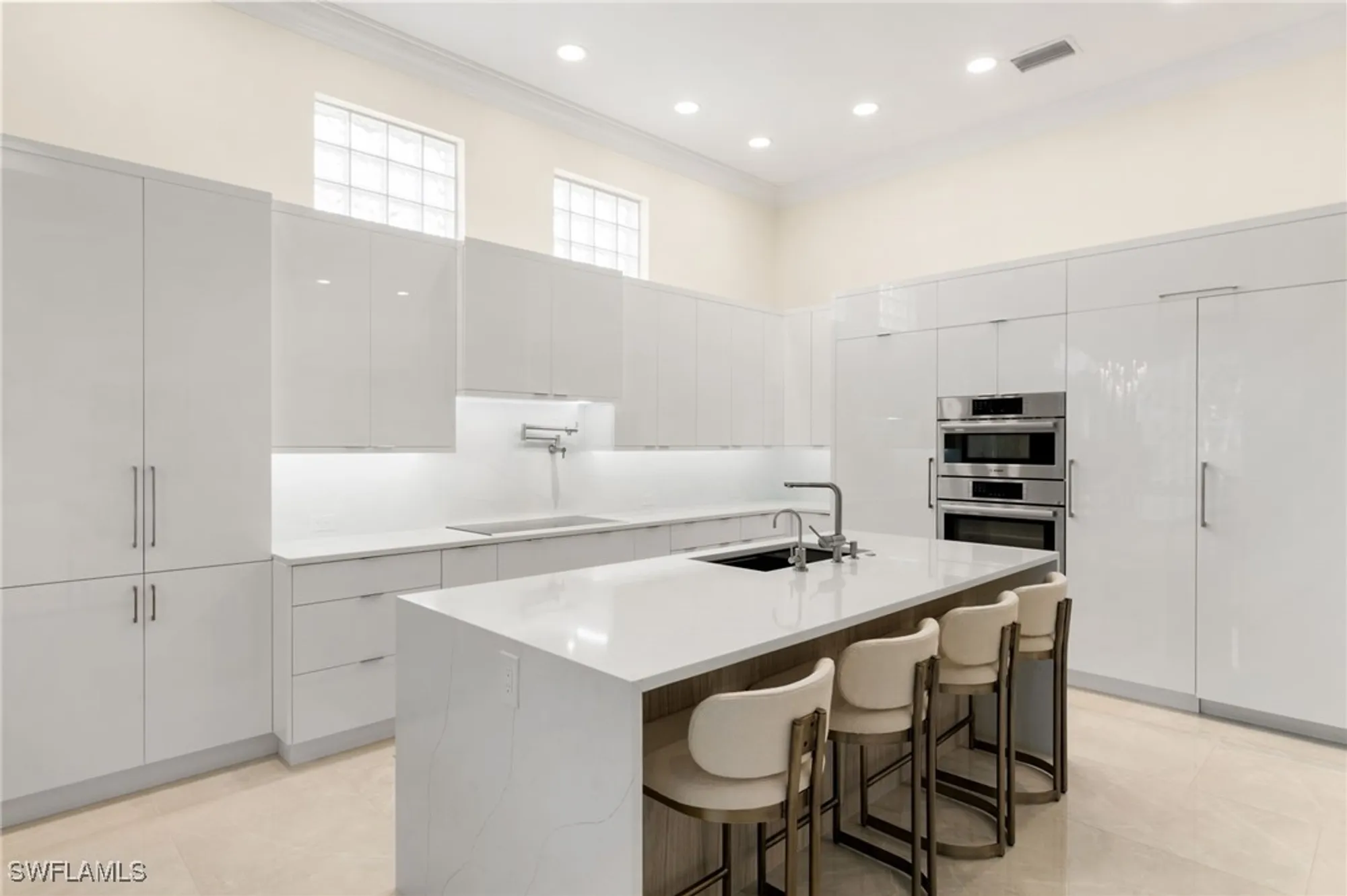 Property Slideshow image 12 of 47 | 5962 hammock isles cir, Naples, FL, 34119