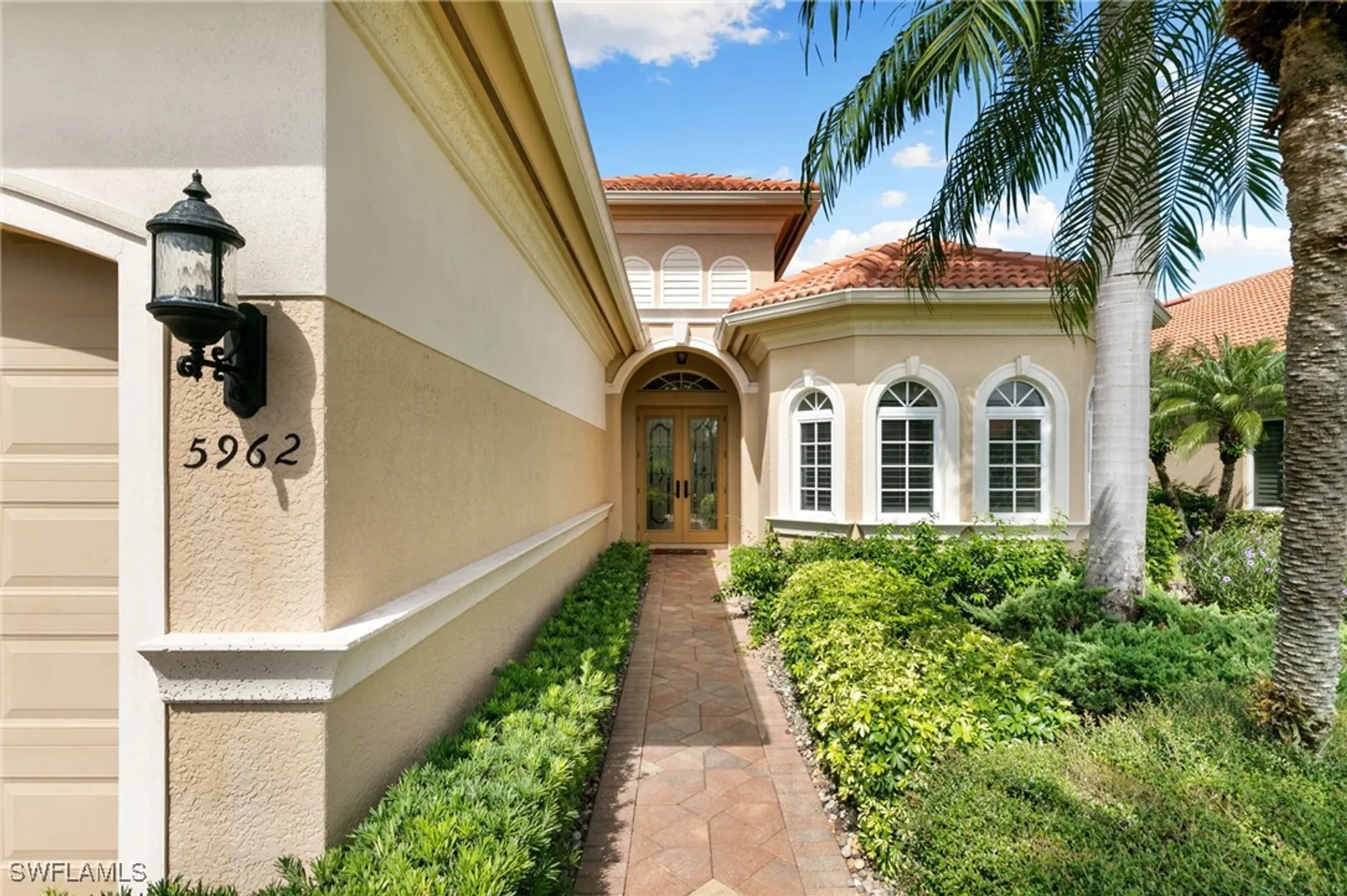 Property Slideshow image 2 of 47 | 5962 hammock isles cir, Naples, FL, 34119
