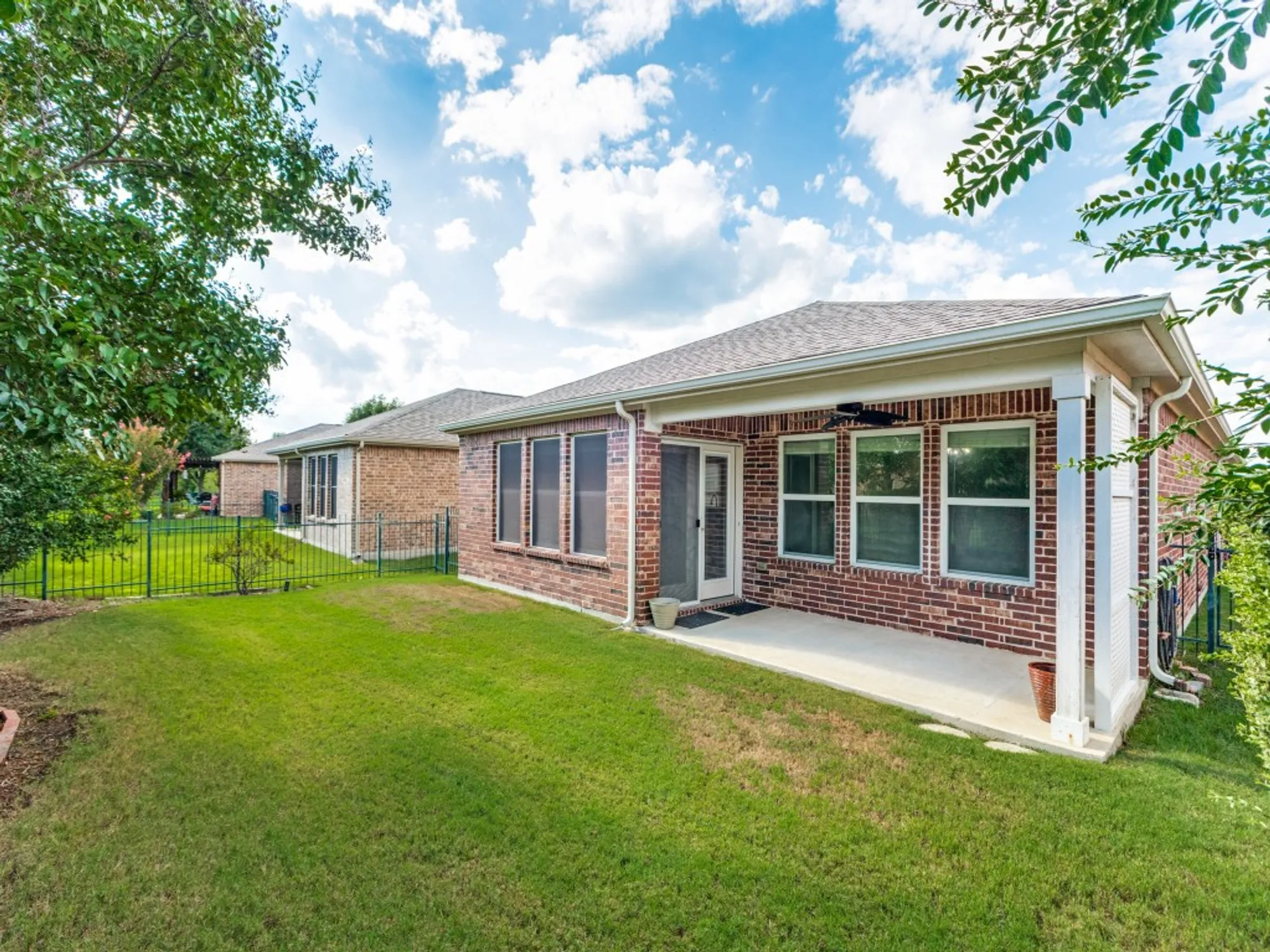 Property Slideshow image 25 of 40 | 1649 antelope hills dr, Frisco, TX, 75036