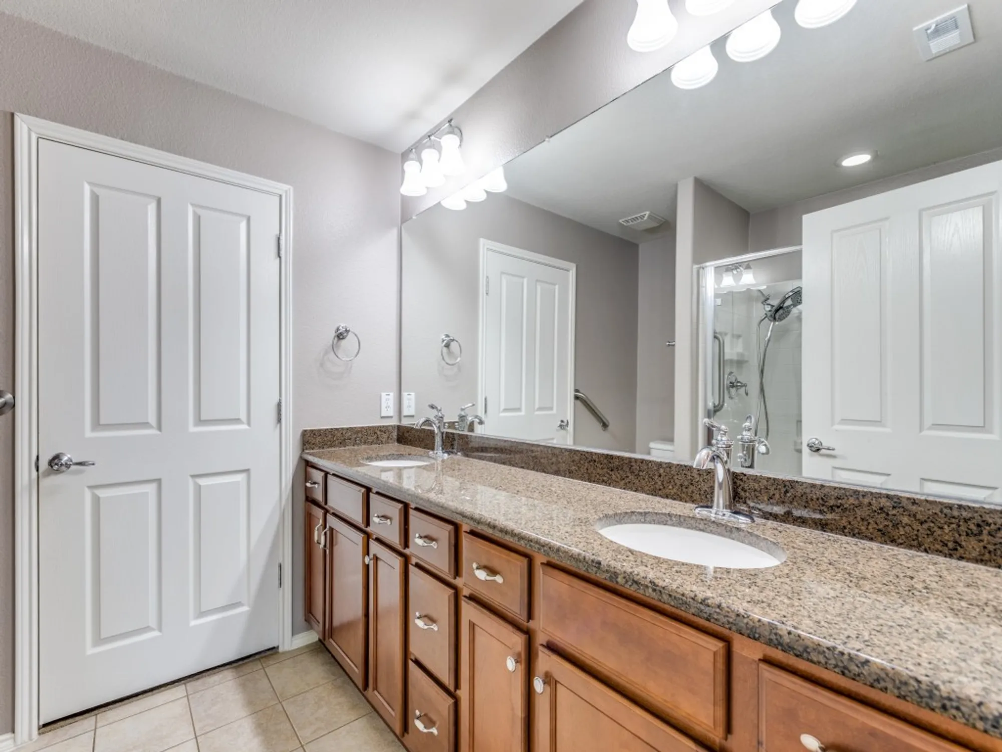 Property Slideshow image 22 of 40 | 1649 antelope hills dr, Frisco, TX, 75036