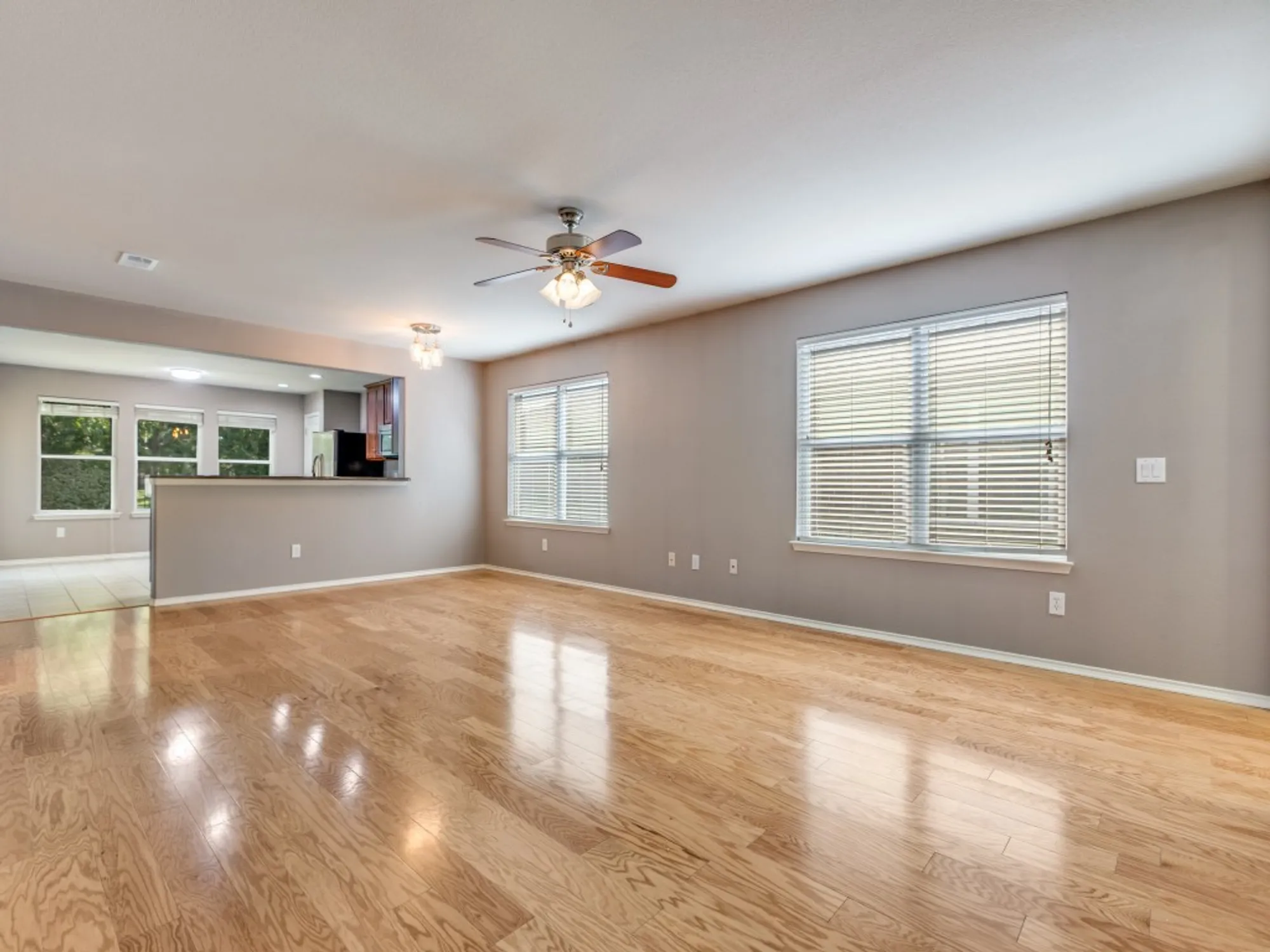 Property Slideshow image 7 of 40 | 1649 antelope hills dr, Frisco, TX, 75036