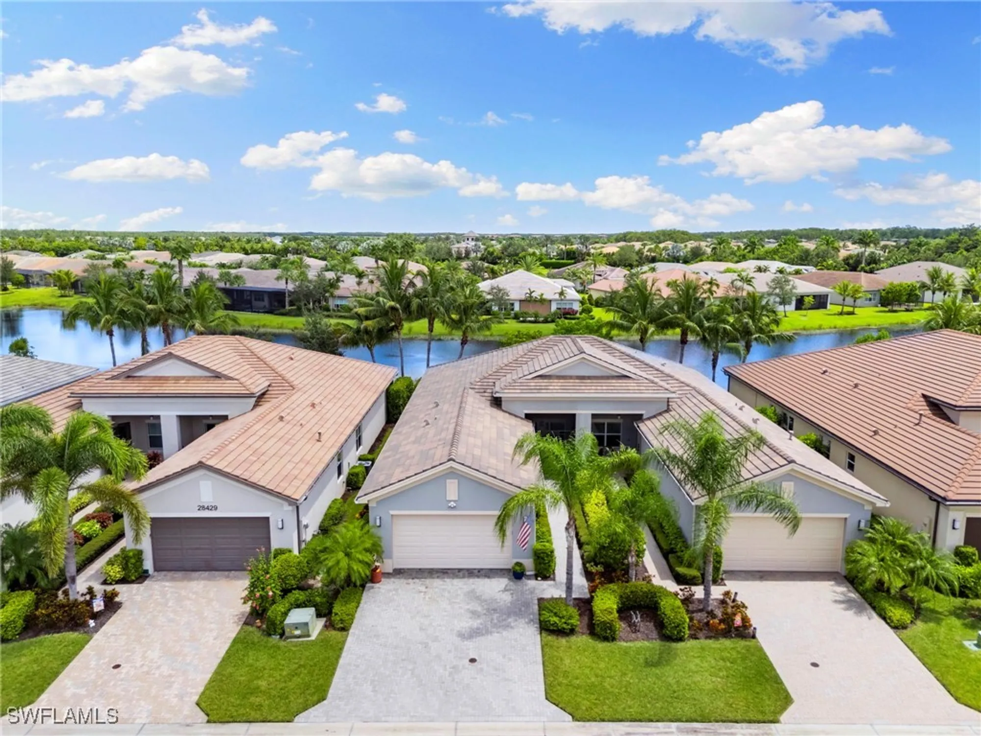 Property Slideshow image 35 of 47 | 28433 abruzzo dr, Bonita Springs, FL, 34135