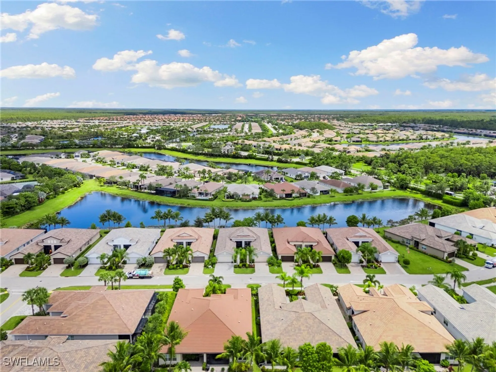 Property Slideshow image 36 of 47 | 28433 abruzzo dr, Bonita Springs, FL, 34135