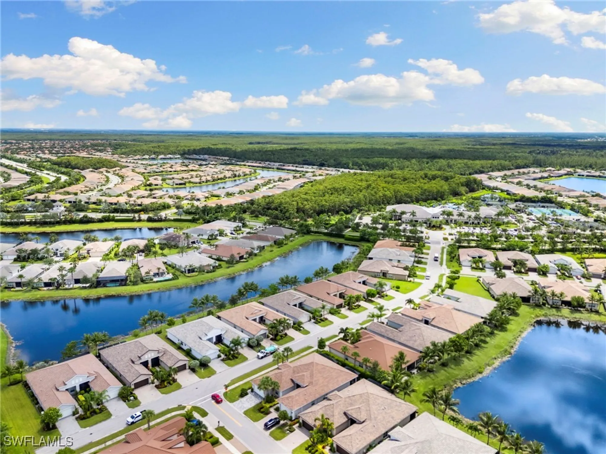 Property Slideshow image 37 of 47 | 28433 abruzzo dr, Bonita Springs, FL, 34135