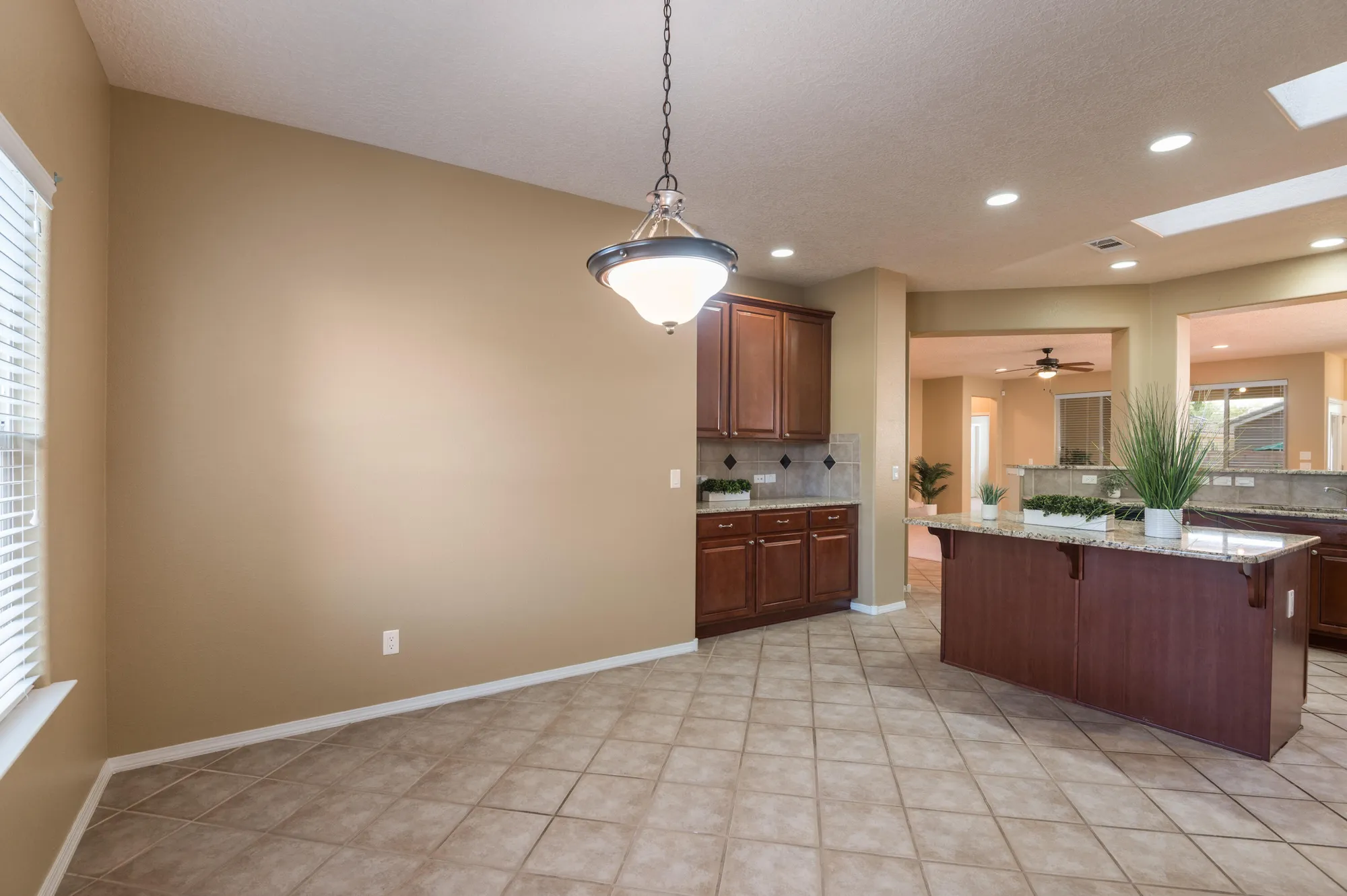Property Slideshow image 14 of 33 | 1024 evening primrose, Bernalillo, NM, 87004