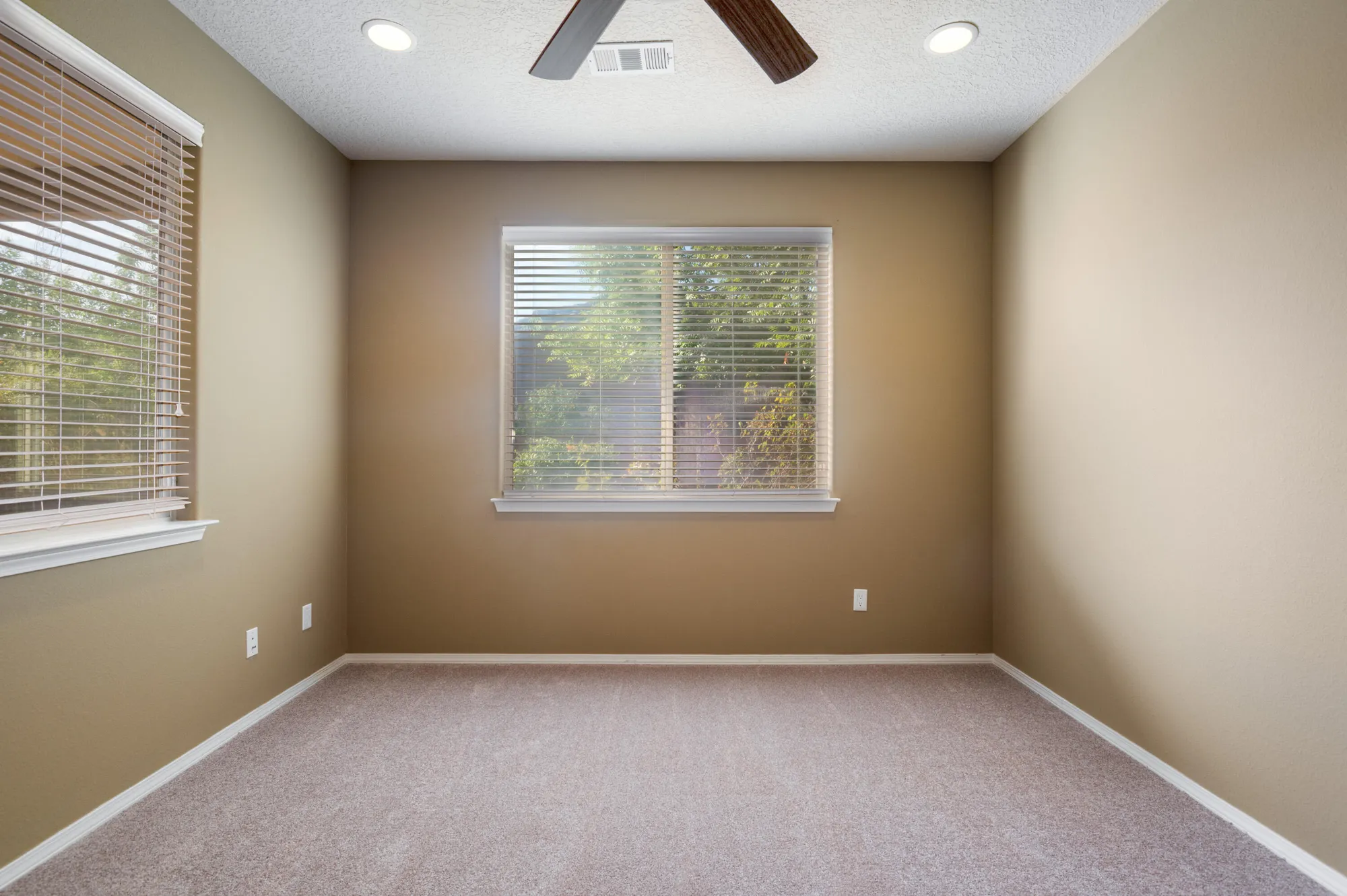 Property Slideshow image 19 of 33 | 1024 evening primrose, Bernalillo, NM, 87004