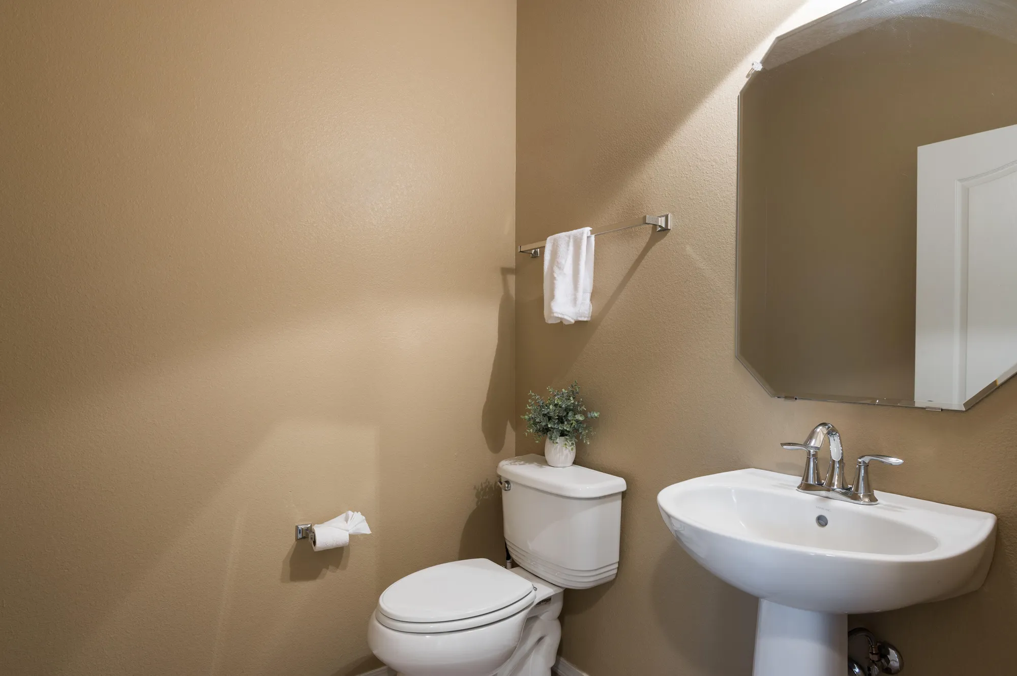 Property Slideshow image 21 of 33 | 1024 evening primrose, Bernalillo, NM, 87004