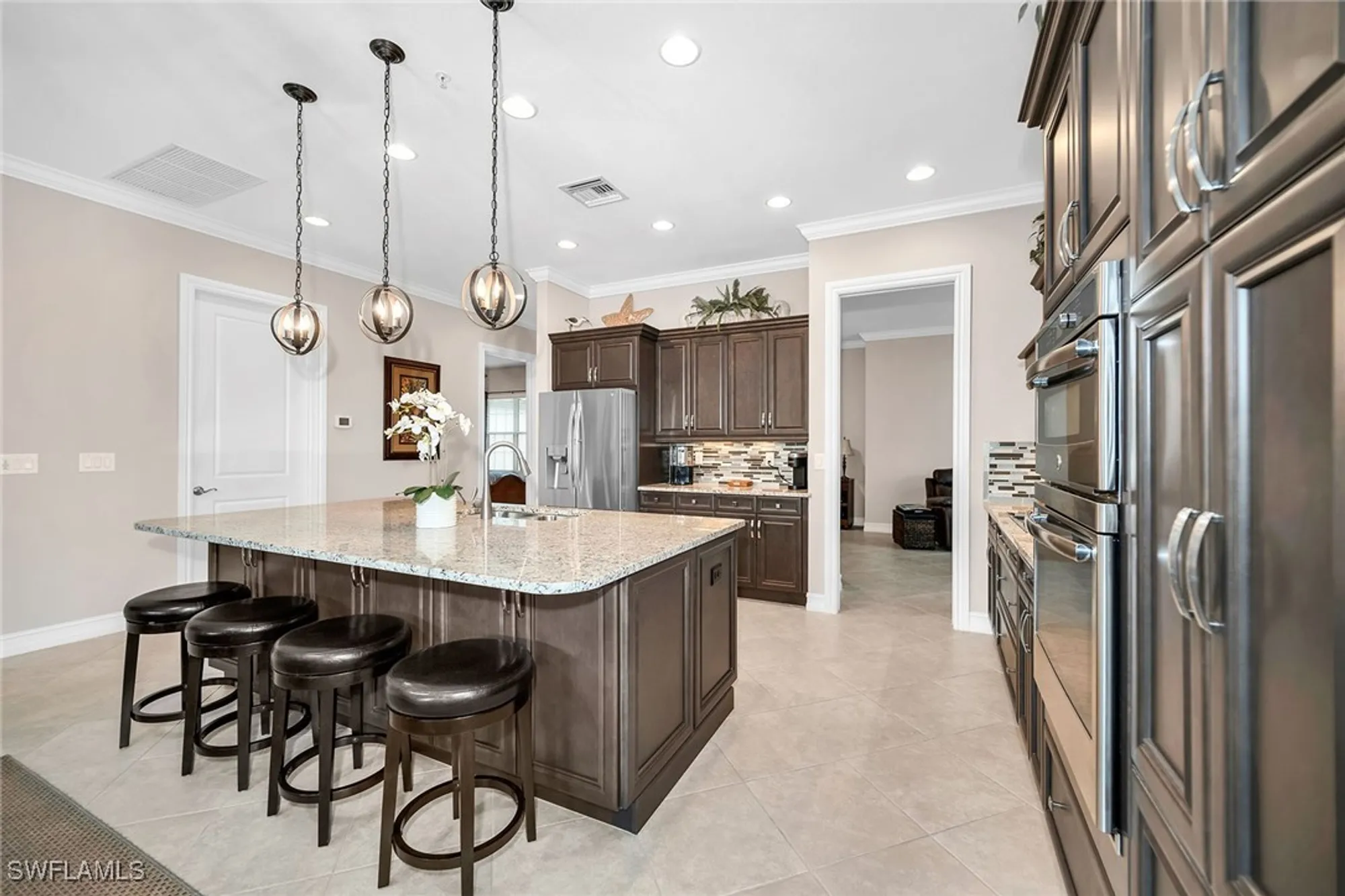 Property Slideshow image 13 of 50 | 7813 hawthorne dr 2403, Naples, FL, 34113