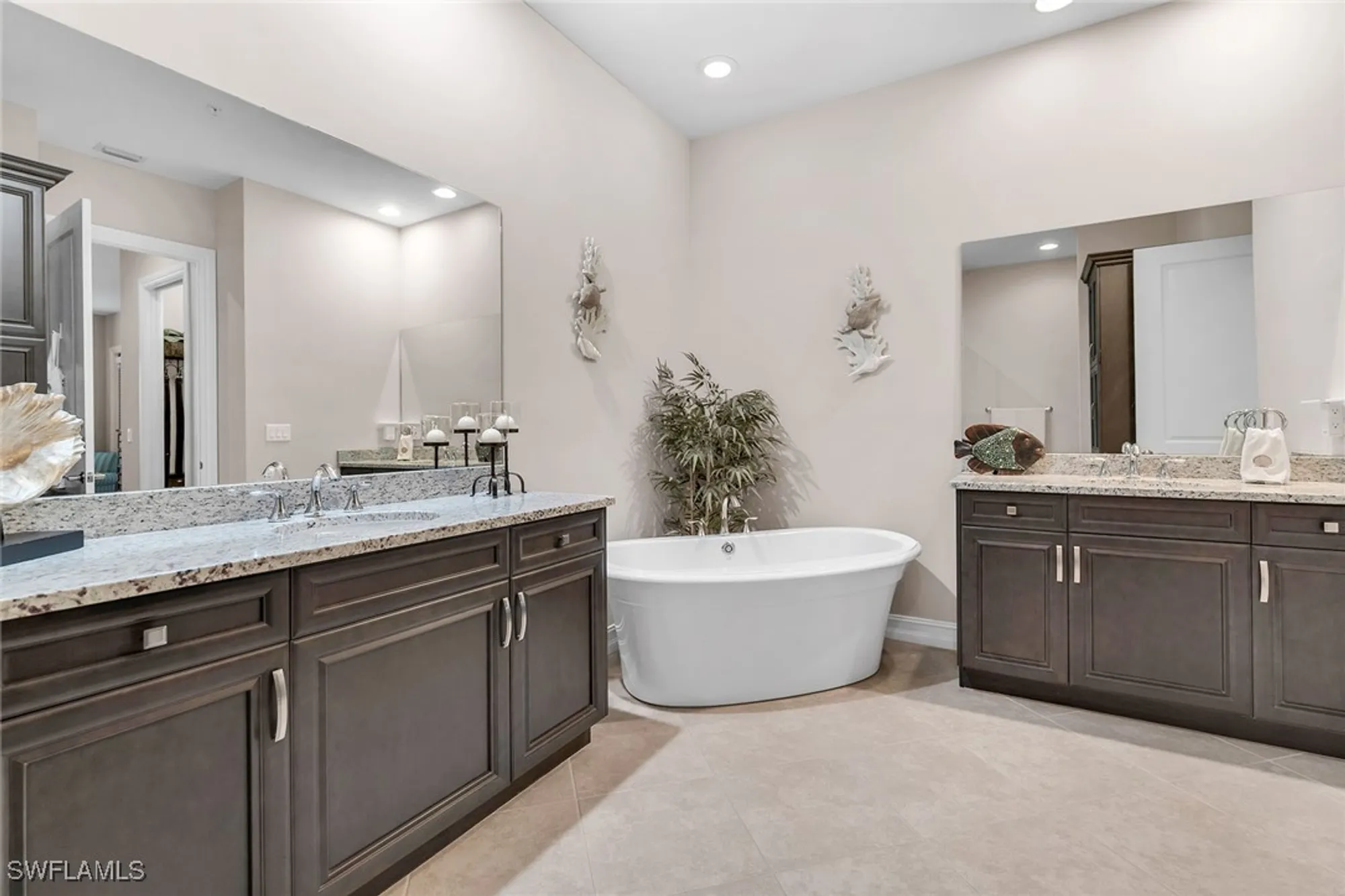 Property Slideshow image 20 of 50 | 7813 hawthorne dr 2403, Naples, FL, 34113