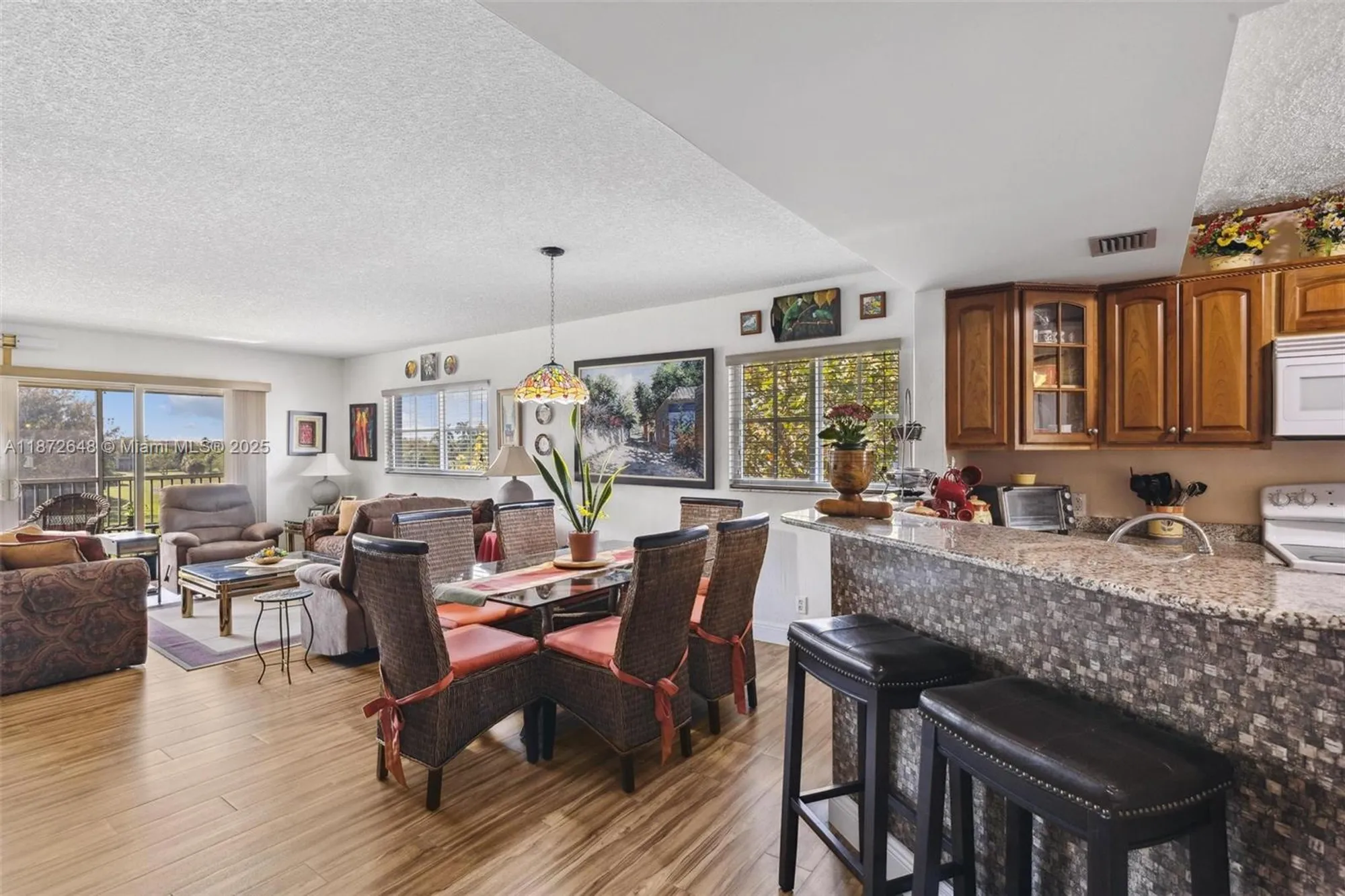 Property Slideshow image 5 of 14 | 900 sw 125th way r412, Pembroke Pines, FL, 33027