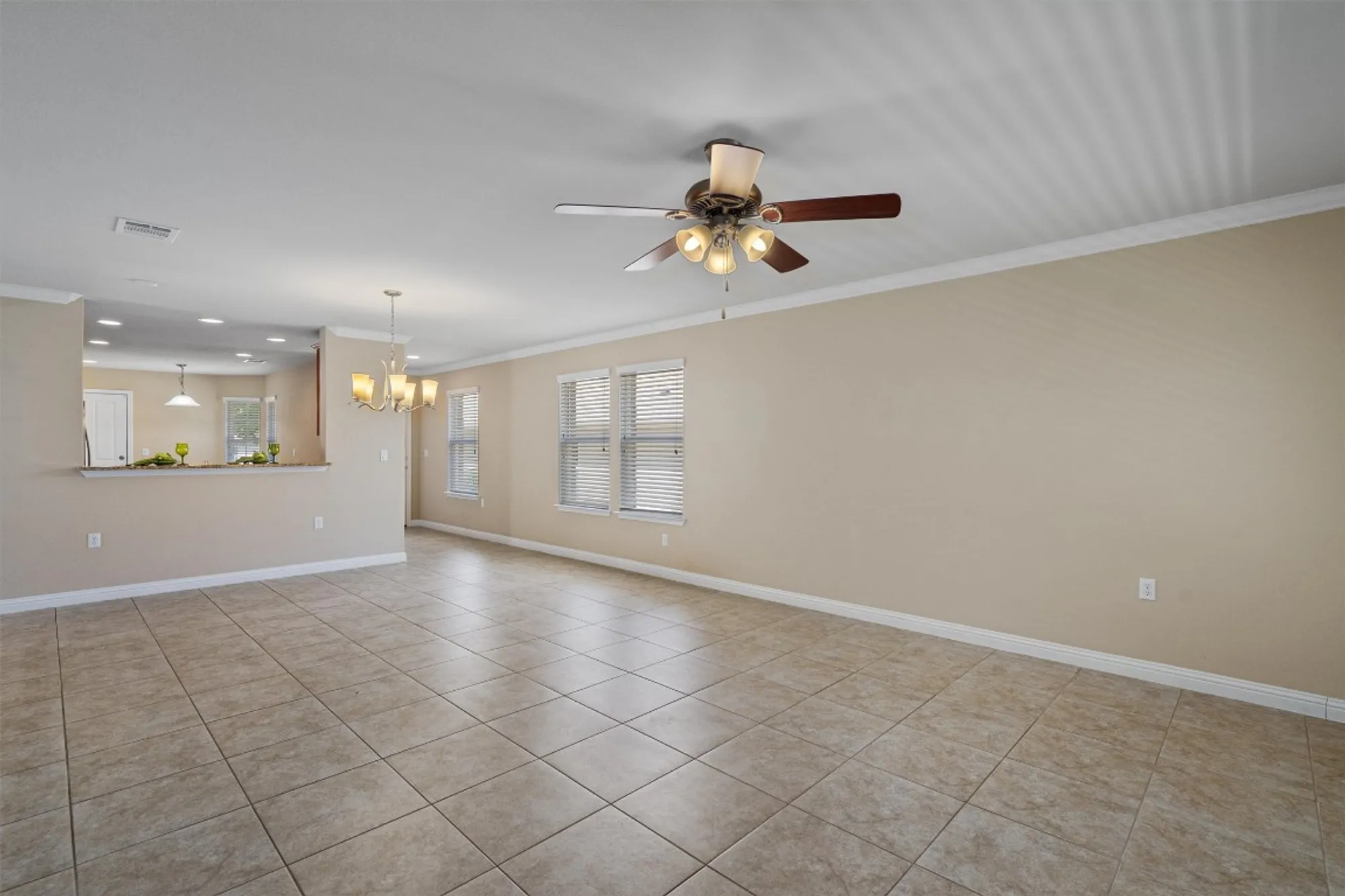 Property Slideshow image 15 of 36 | 335 salado creek ln, Georgetown, TX, 78633