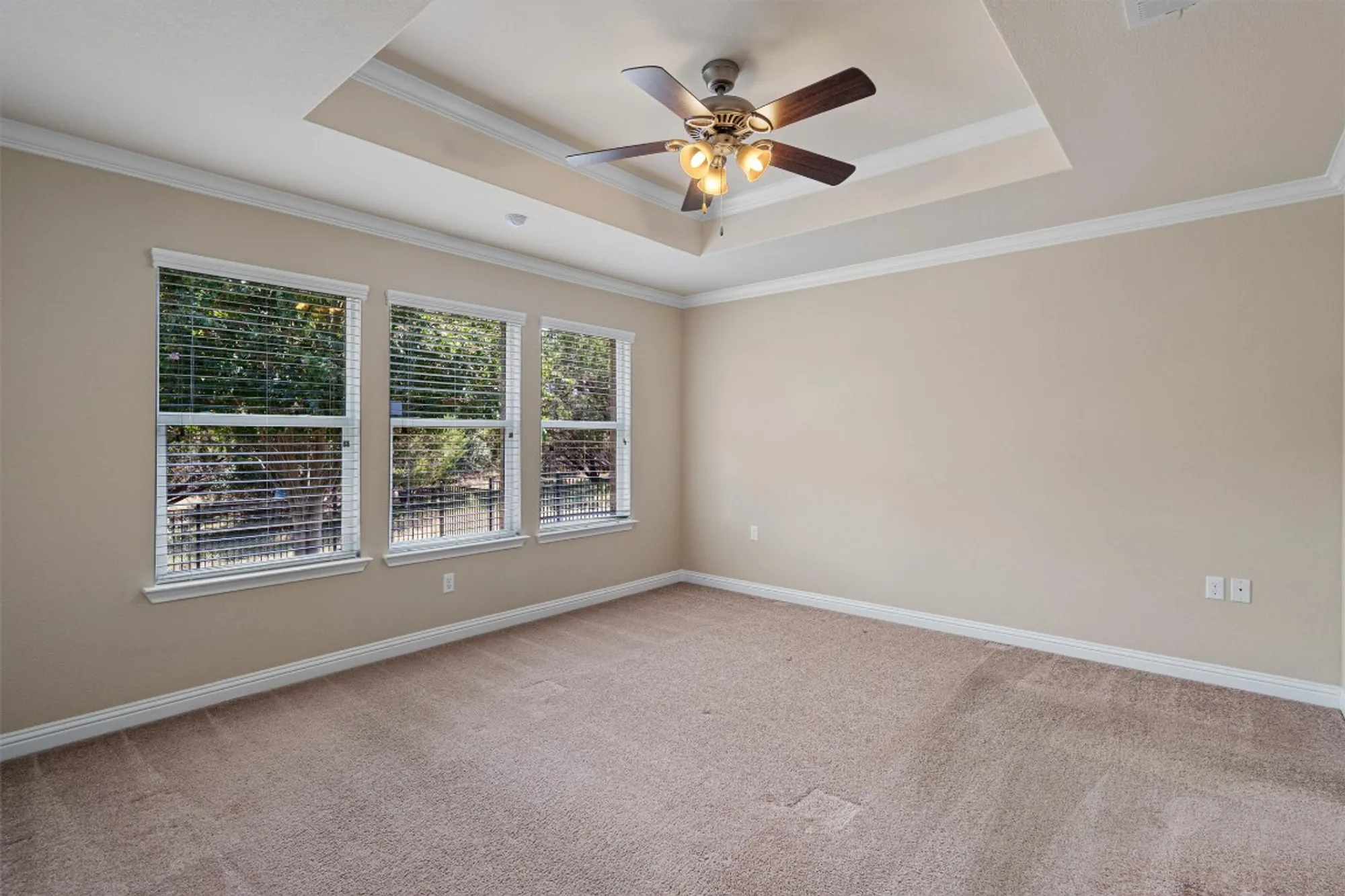 Property Slideshow image 18 of 36 | 335 salado creek ln, Georgetown, TX, 78633