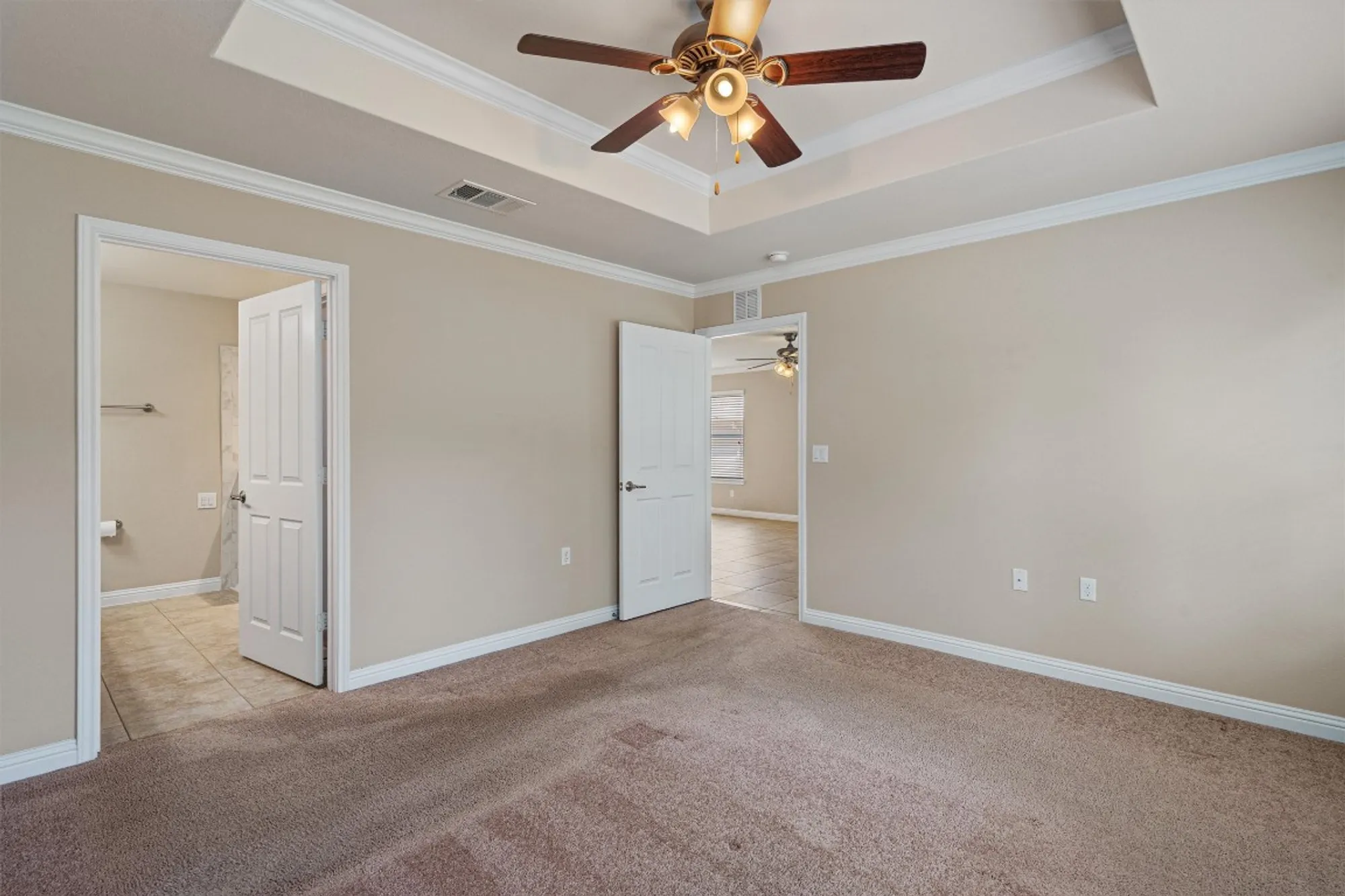 Property Slideshow image 19 of 36 | 335 salado creek ln, Georgetown, TX, 78633