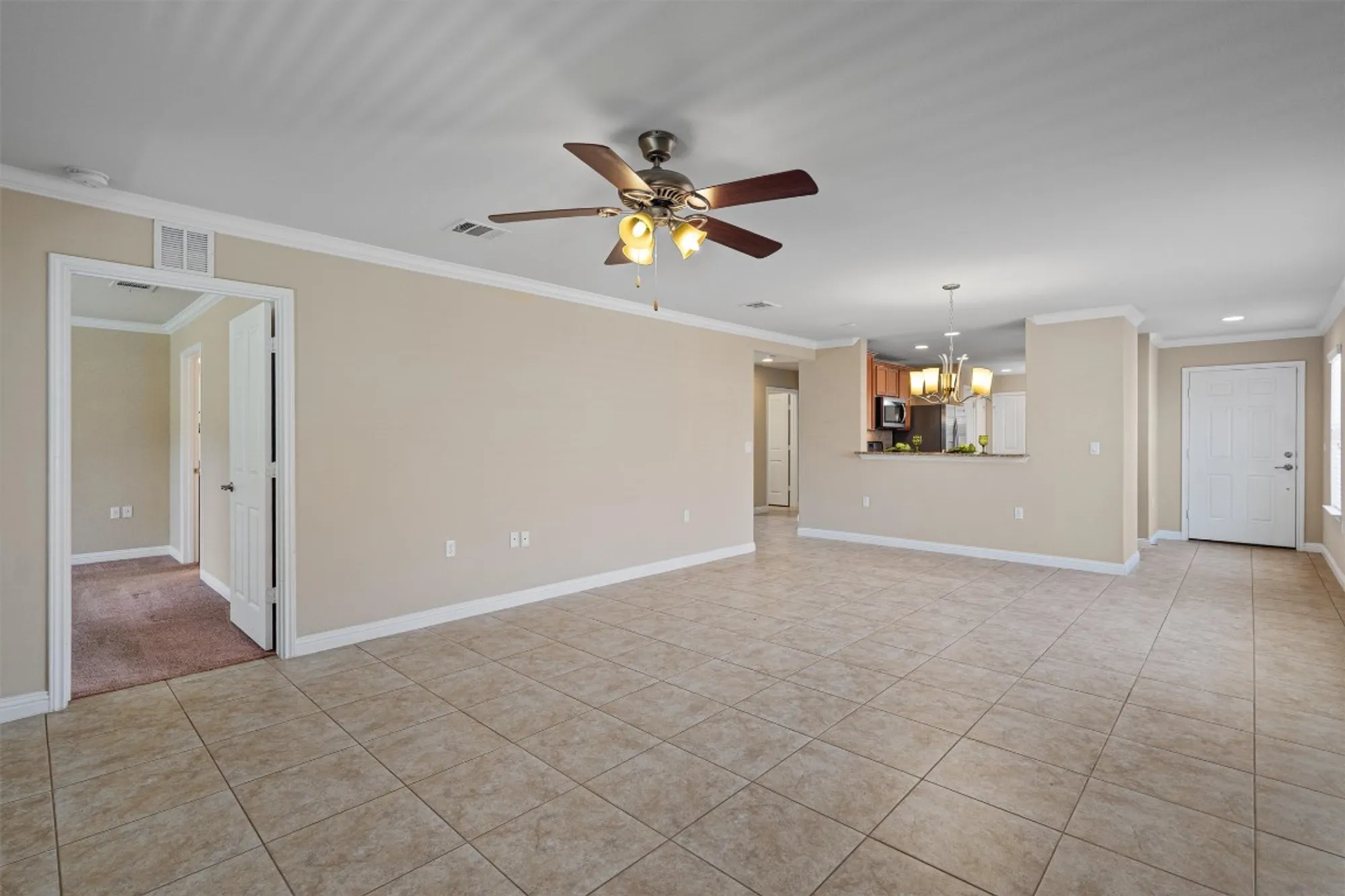 Property Slideshow image 13 of 36 | 335 salado creek ln, Georgetown, TX, 78633