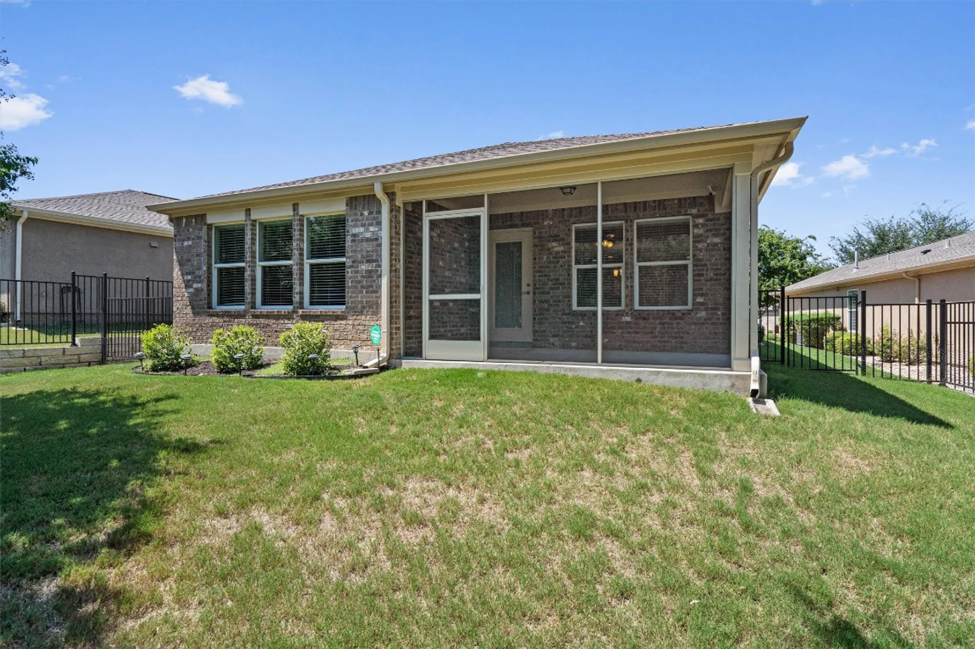 Property Slideshow image 31 of 36 | 335 salado creek ln, Georgetown, TX, 78633