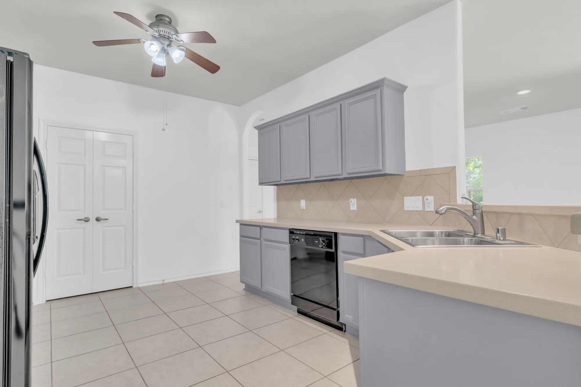 Property Slideshow image 18 of 47 | 34 greenwich pl, Conroe, TX, 77384