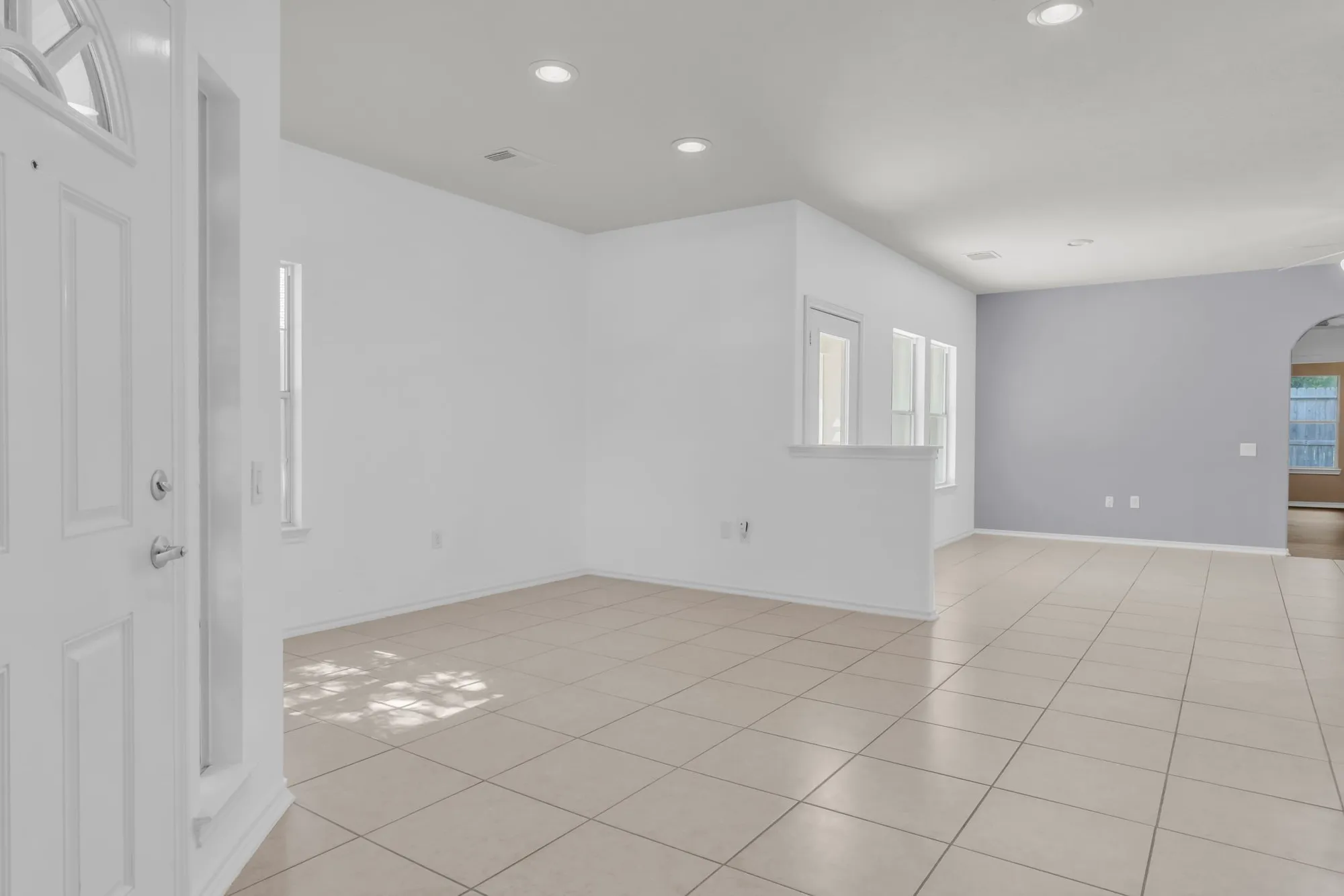 Property Slideshow image 10 of 47 | 34 greenwich pl, Conroe, TX, 77384