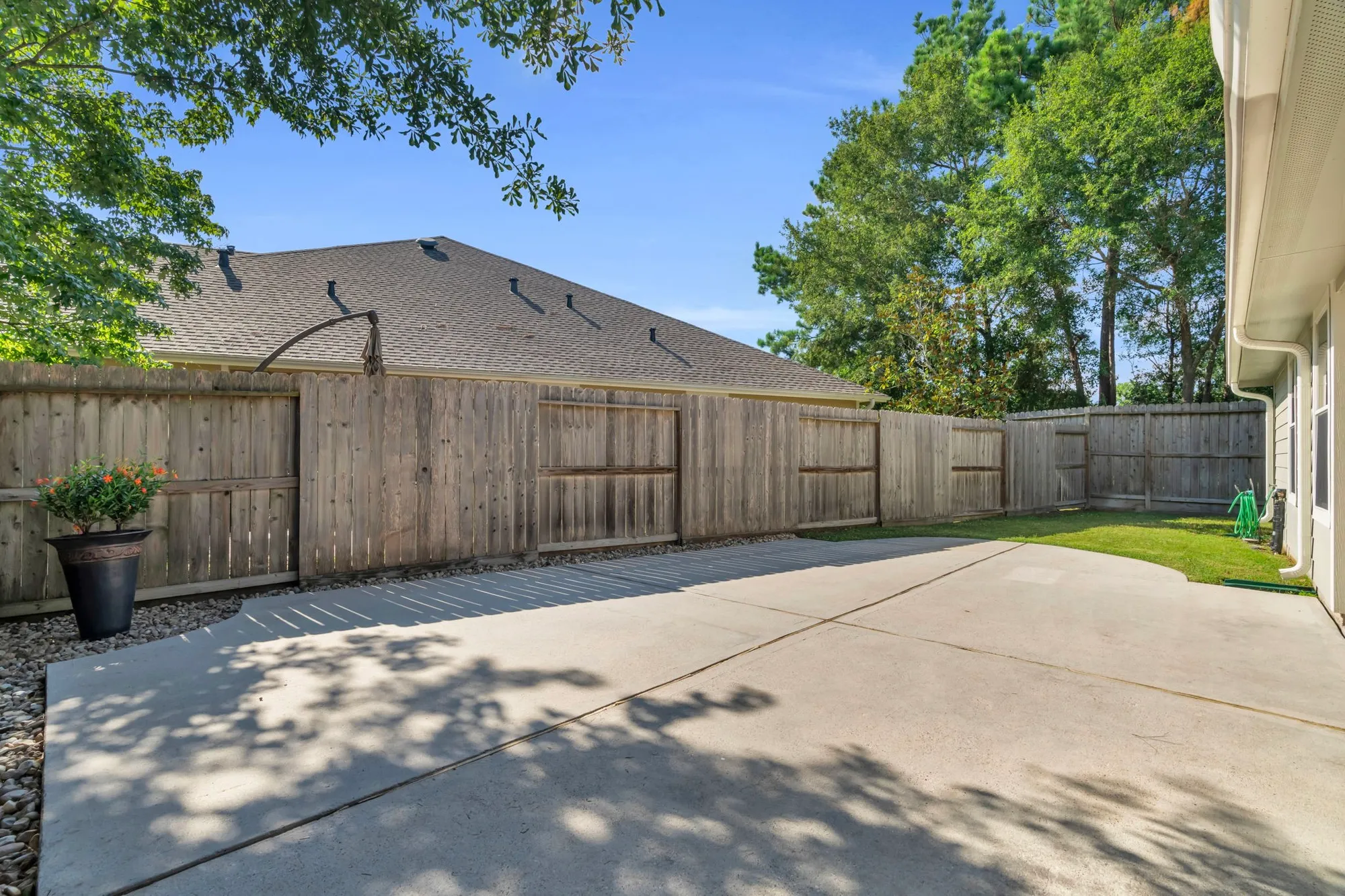 Property Slideshow image 28 of 47 | 34 greenwich pl, Conroe, TX, 77384