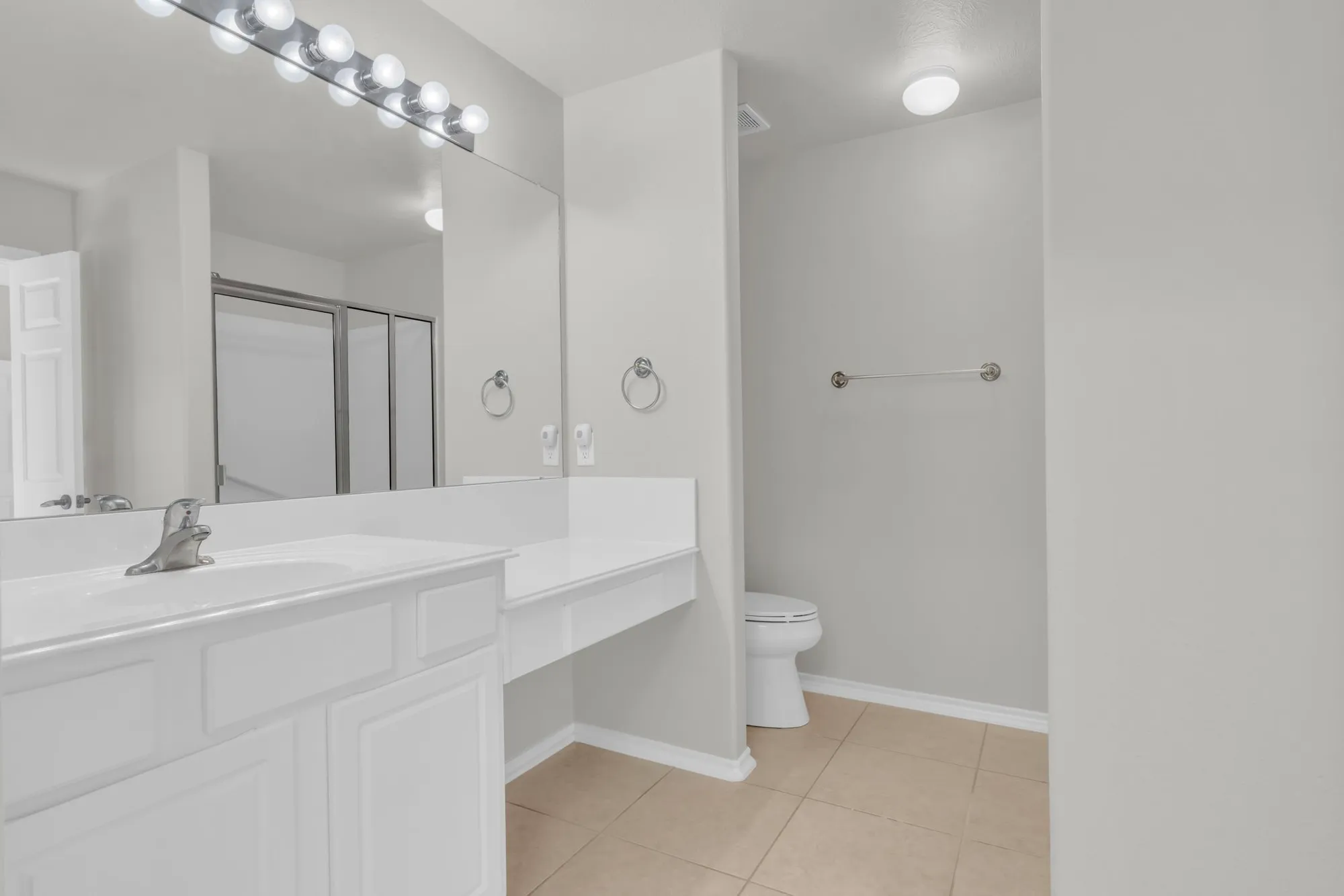 Property Slideshow image 21 of 47 | 34 greenwich pl, Conroe, TX, 77384