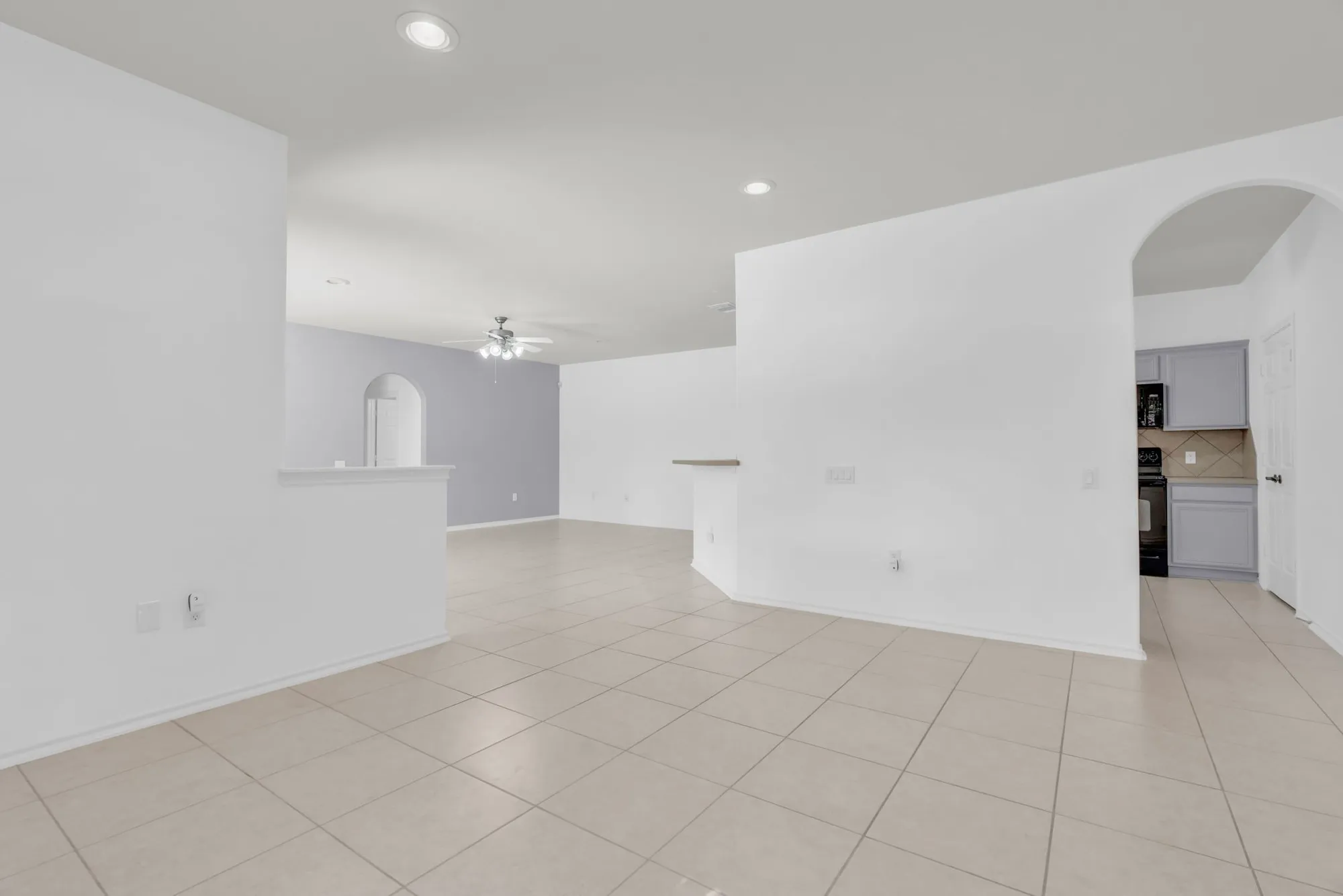 Property Slideshow image 7 of 47 | 34 greenwich pl, Conroe, TX, 77384