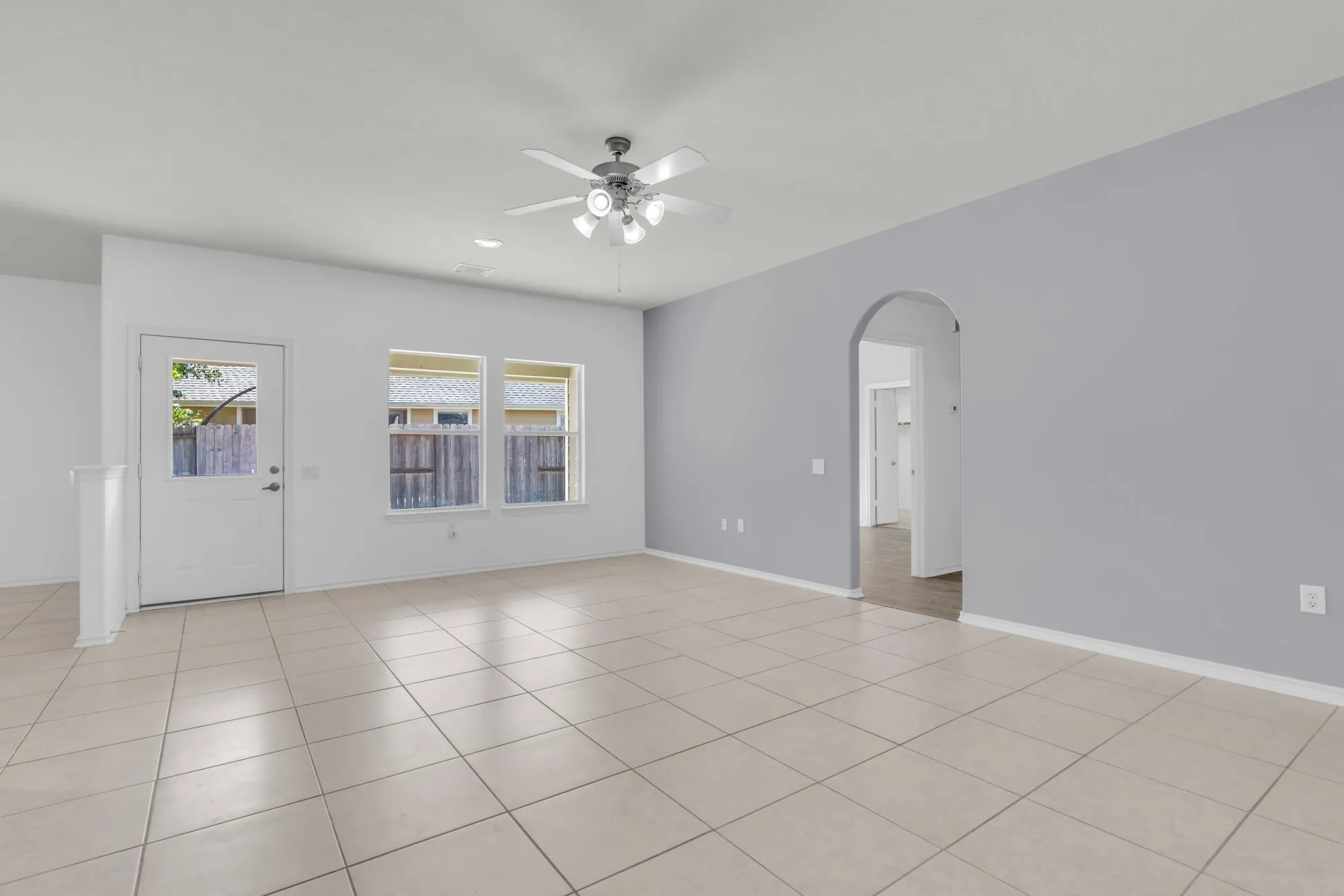 Property Slideshow image 9 of 47 | 34 greenwich pl, Conroe, TX, 77384