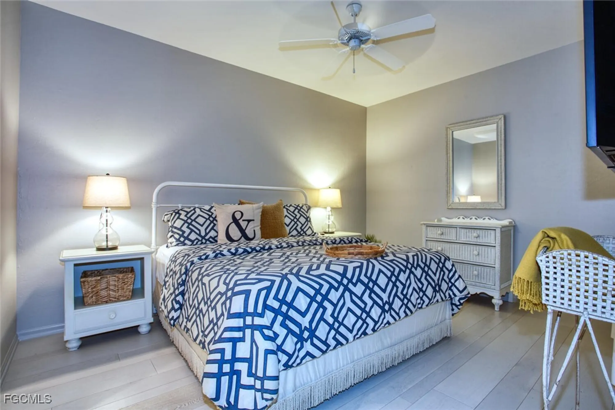 Property Slideshow image 15 of 26 | 8066 queen palm ln 537, Fort Myers, FL, 33966