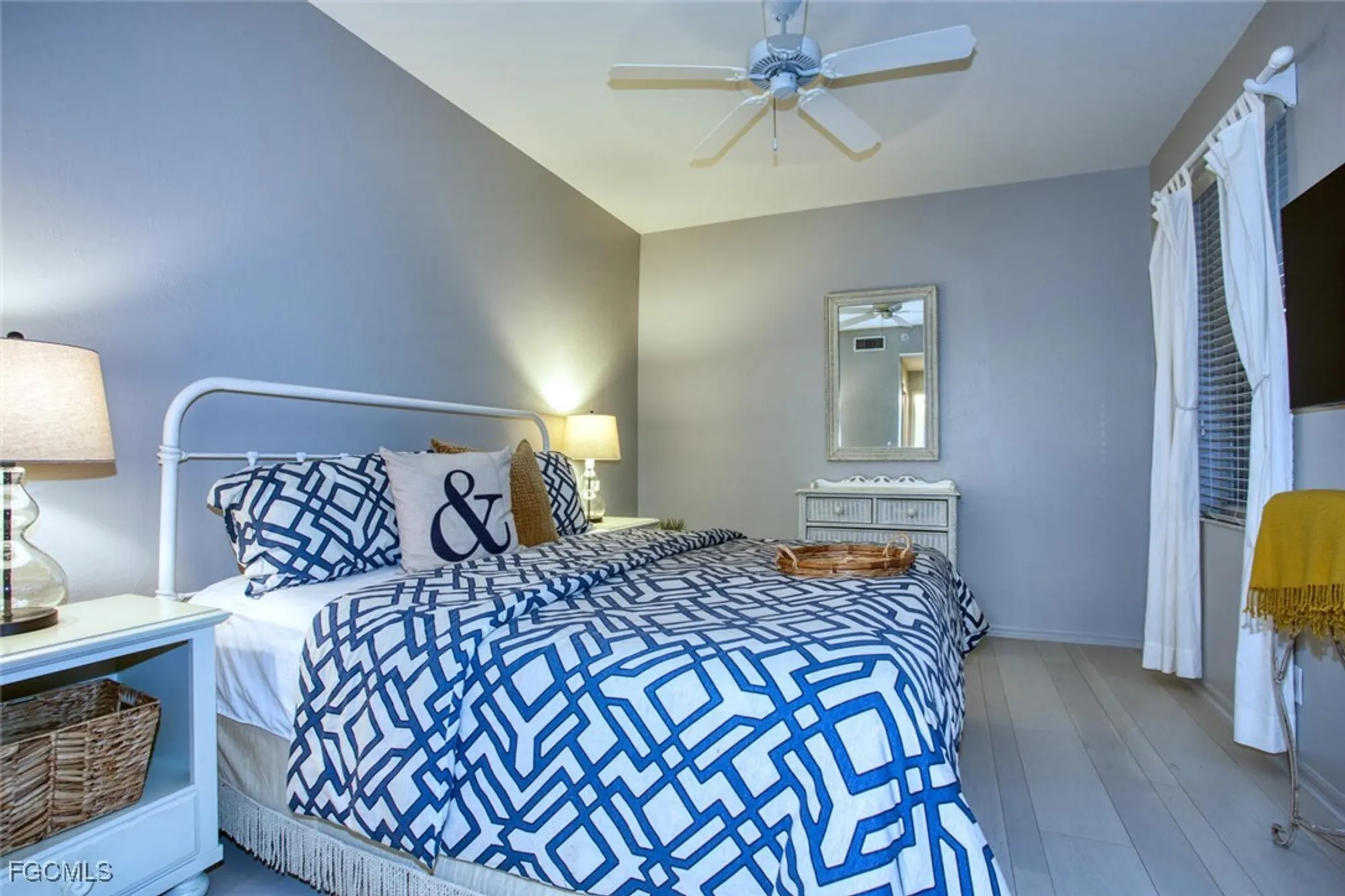 Property Slideshow image 16 of 26 | 8066 queen palm ln 537, Fort Myers, FL, 33966