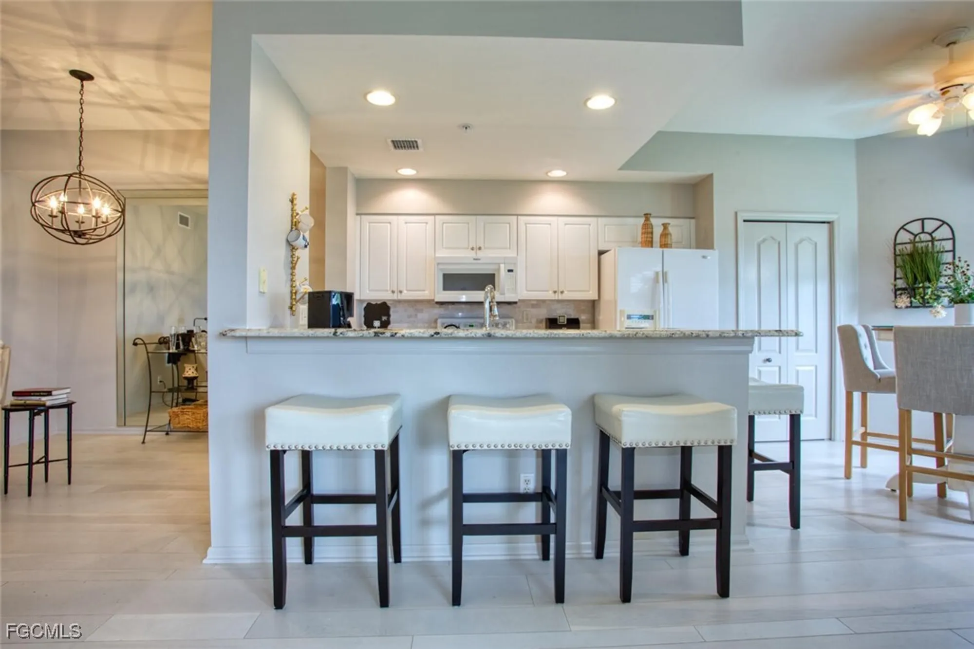 Property Slideshow image 12 of 26 | 8066 queen palm ln 537, Fort Myers, FL, 33966