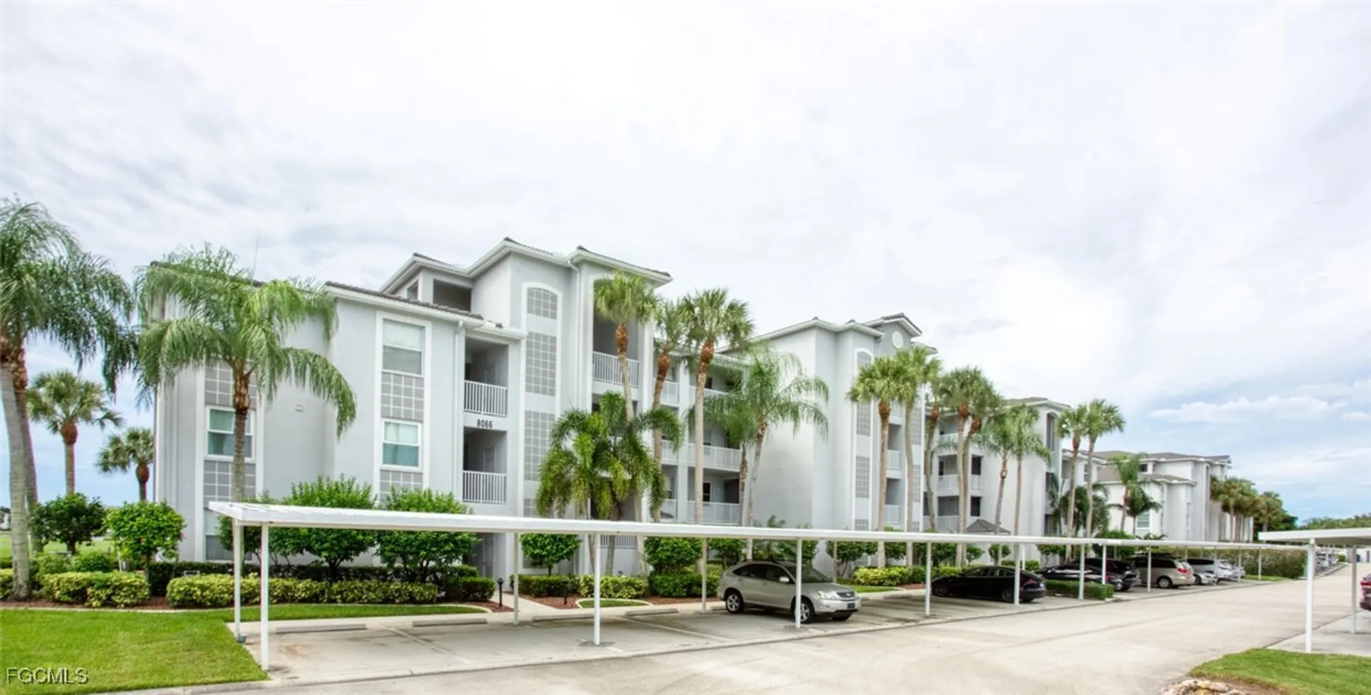 Property Slideshow image 22 of 26 | 8066 queen palm ln 537, Fort Myers, FL, 33966