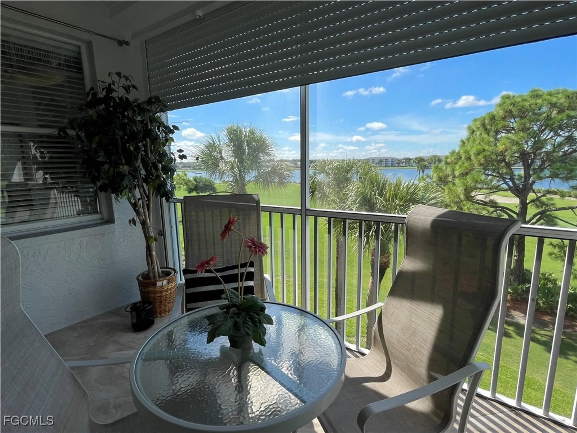 Property Slideshow image 4 of 26 | 8066 queen palm ln 537, Fort Myers, FL, 33966