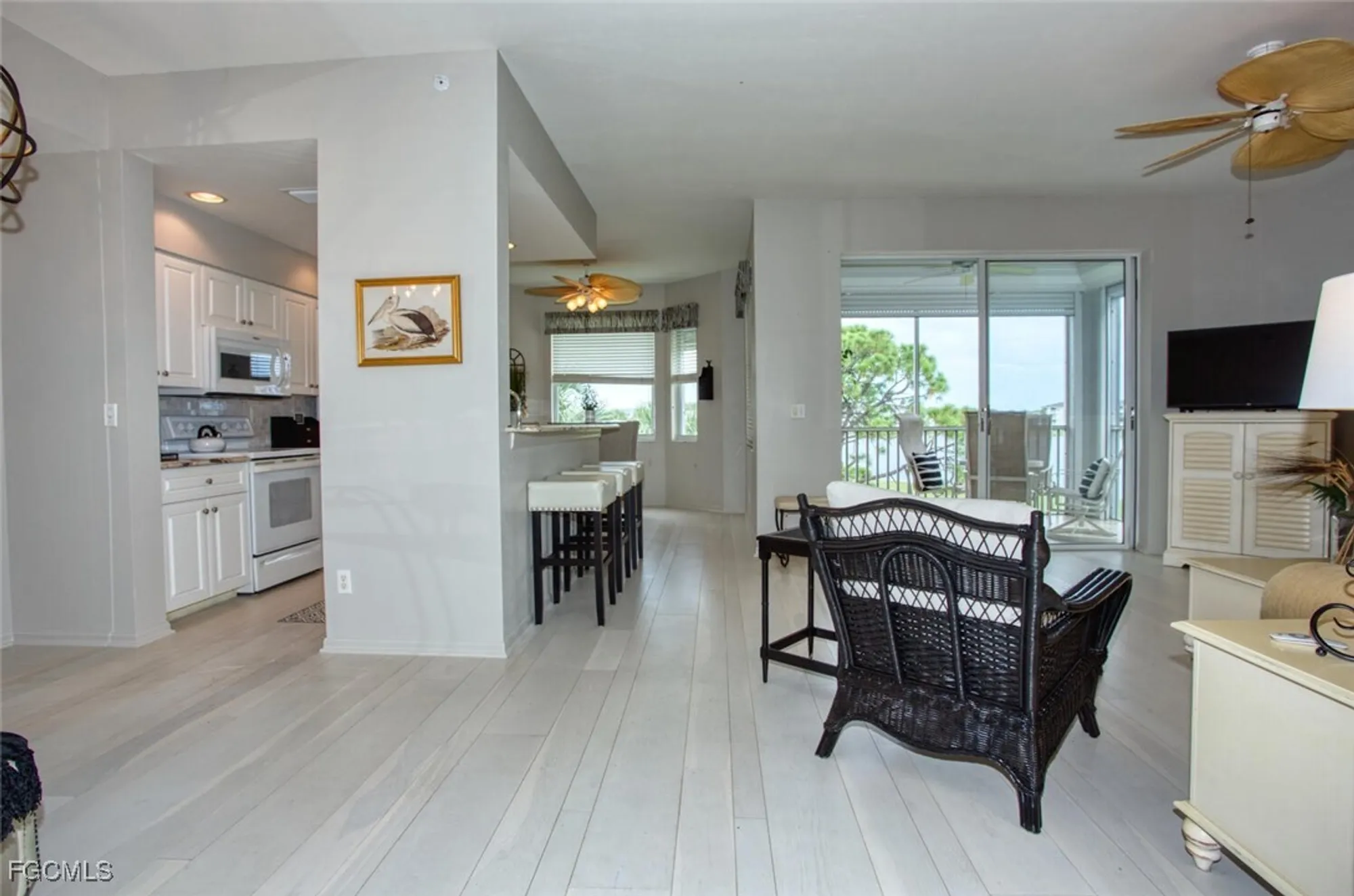 Property Slideshow image 5 of 26 | 8066 queen palm ln 537, Fort Myers, FL, 33966