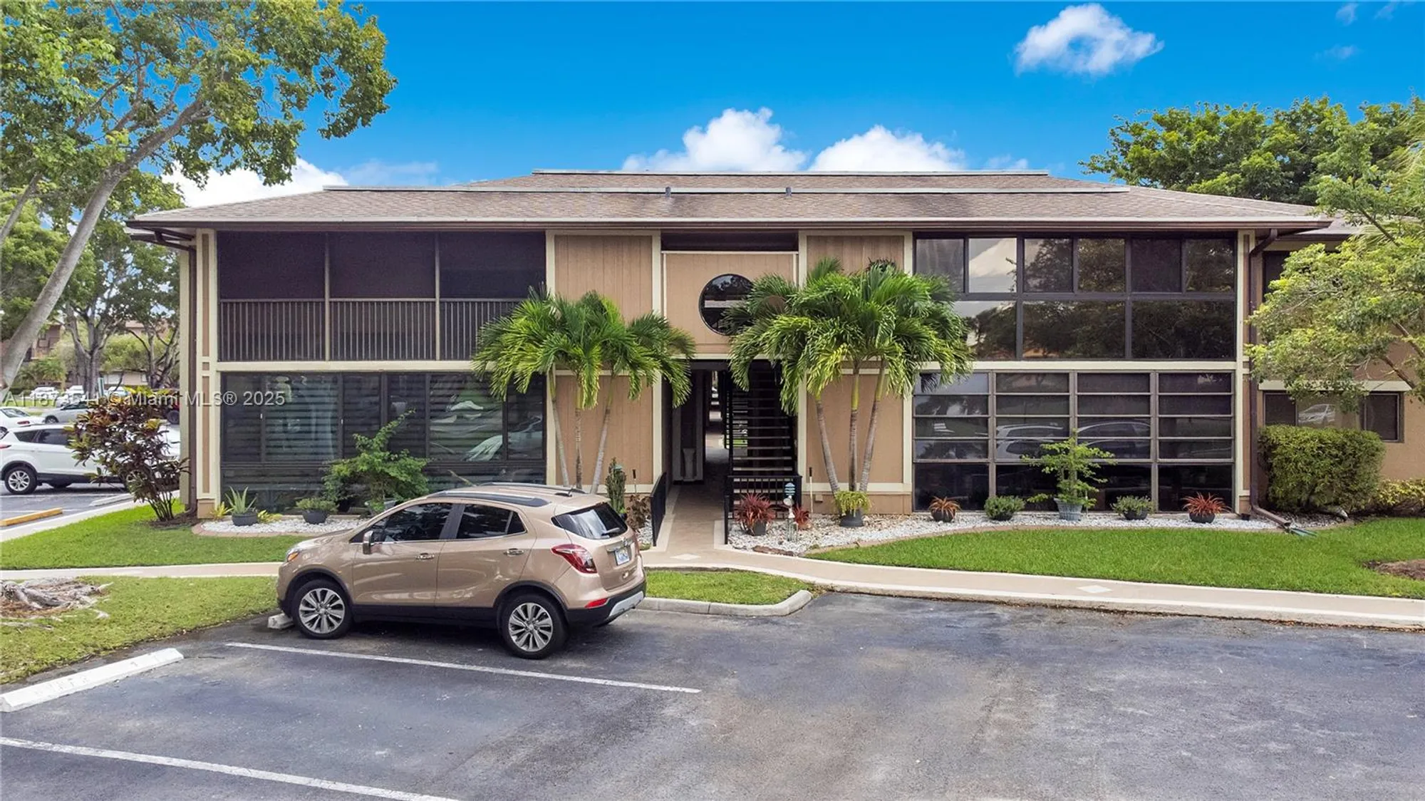 Property Slideshow image 14 of 20 | 7745 ashmont cir 207, Tamarac, FL, 33321