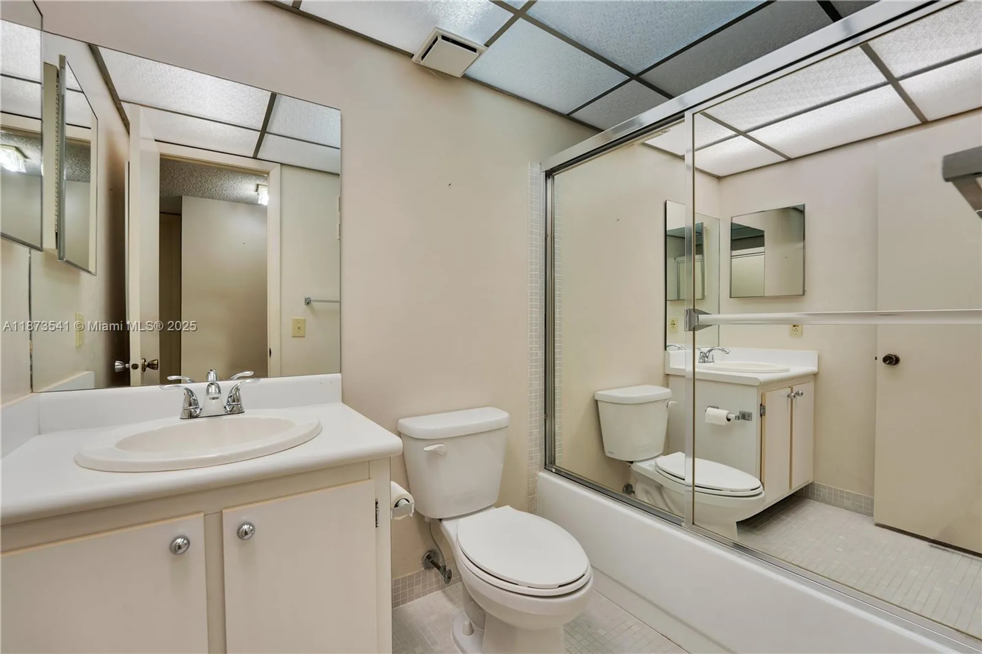 Property Slideshow image 10 of 20 | 7745 ashmont cir 207, Tamarac, FL, 33321