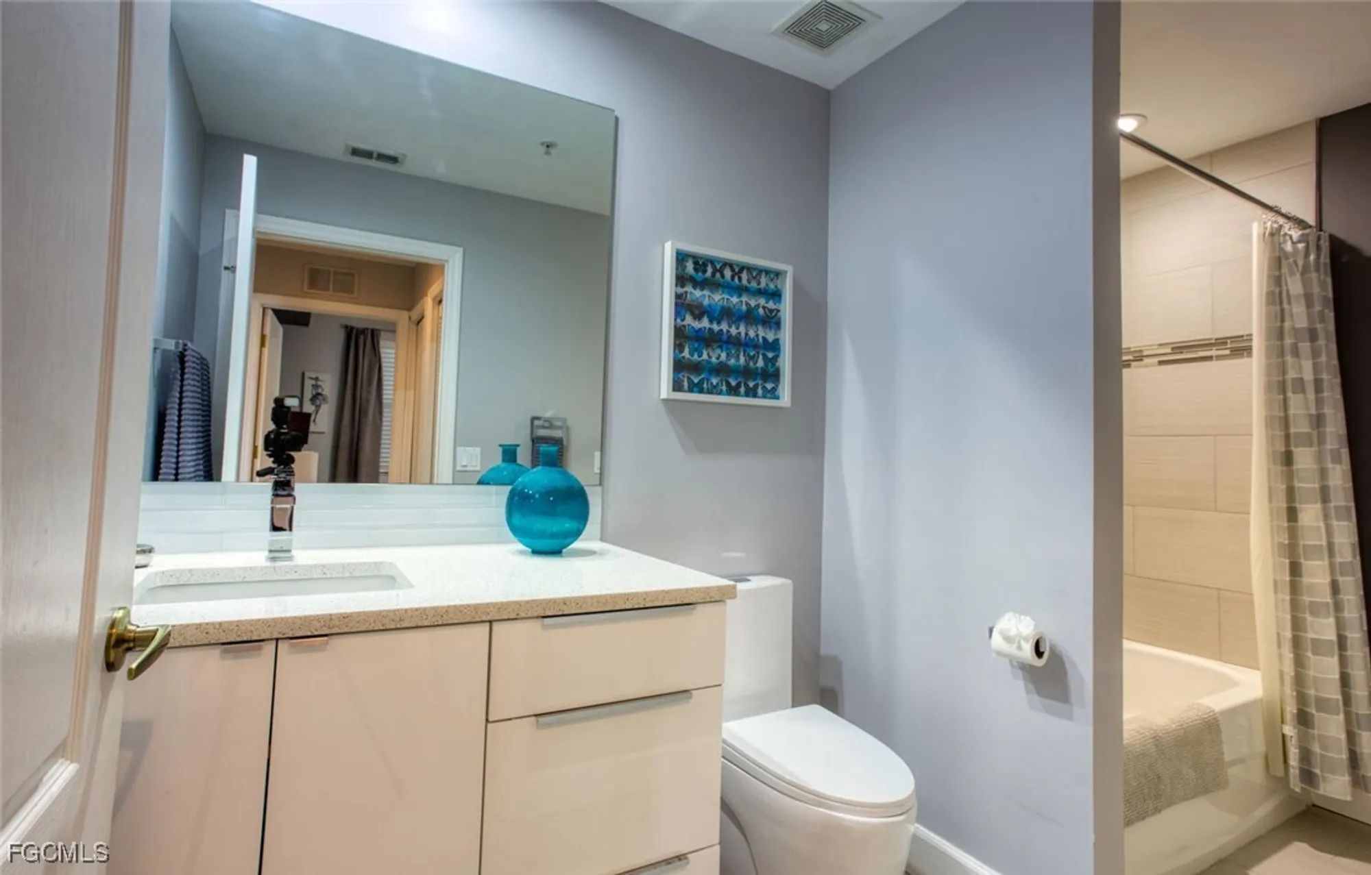 Property Slideshow image 15 of 22 | 10371 butterfly palm dr 834, Fort Myers, FL, 33966