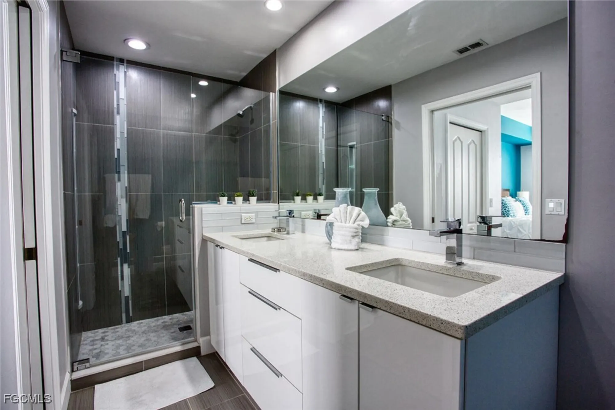 Property Slideshow image 13 of 22 | 10371 butterfly palm dr 834, Fort Myers, FL, 33966