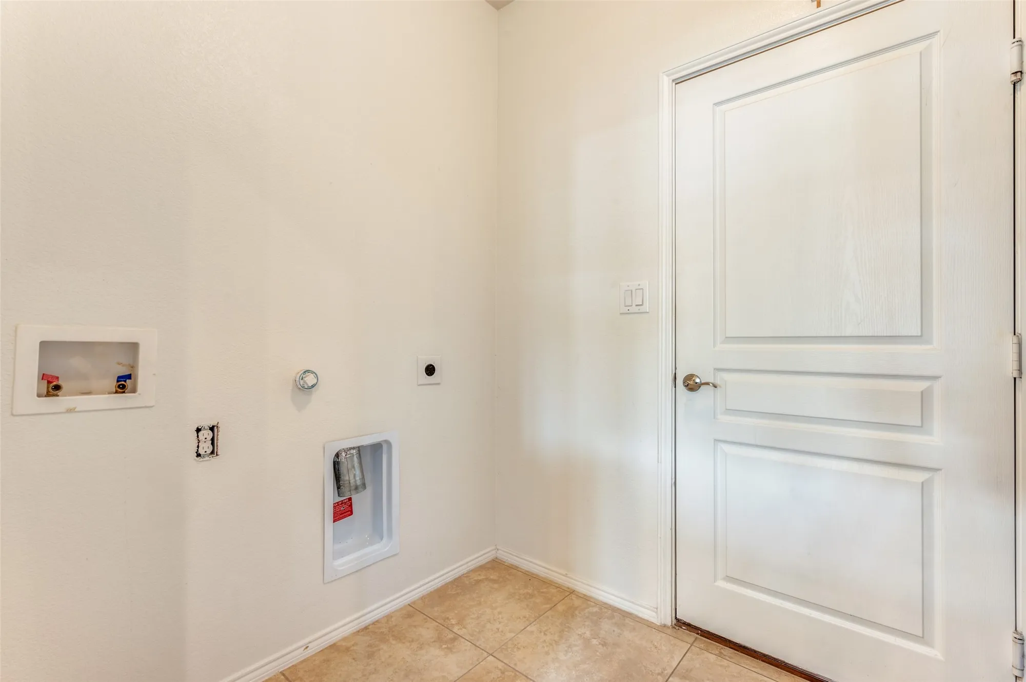 Property Slideshow image 12 of 30 | 6445 paragon dr, Frisco, TX, 75036