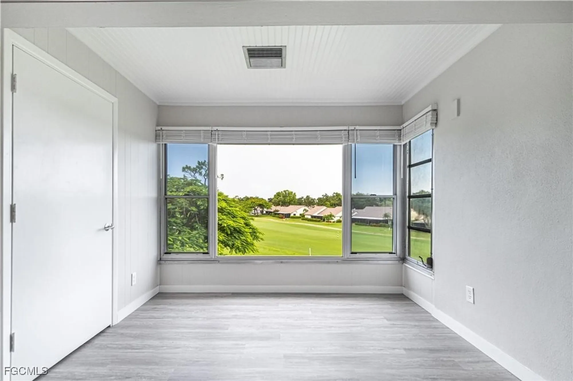 Property Slideshow image 4 of 37 | 6102 augusta dr 315, Fort Myers, FL, 33907