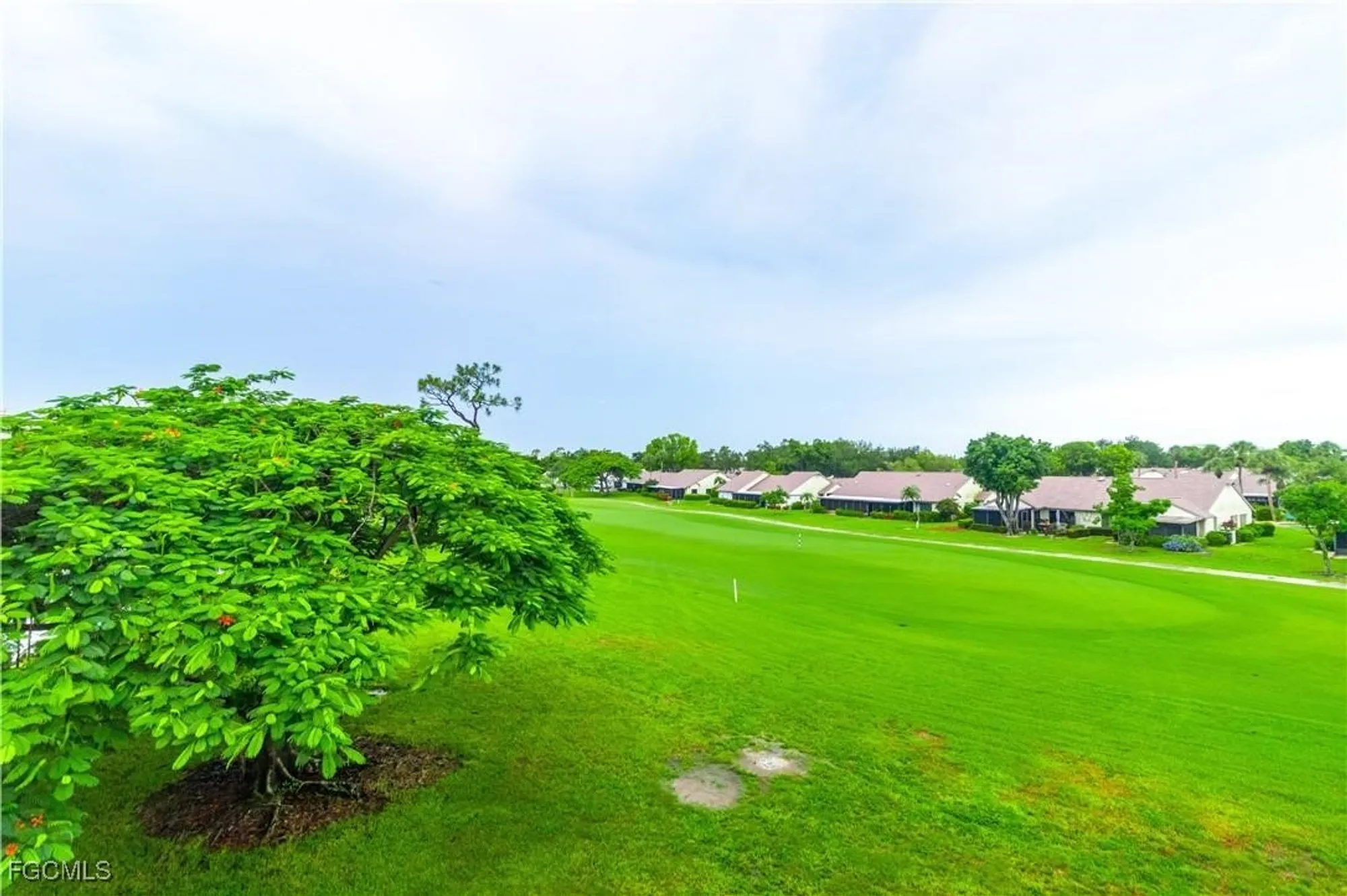 Property Slideshow image 5 of 37 | 6102 augusta dr 315, Fort Myers, FL, 33907
