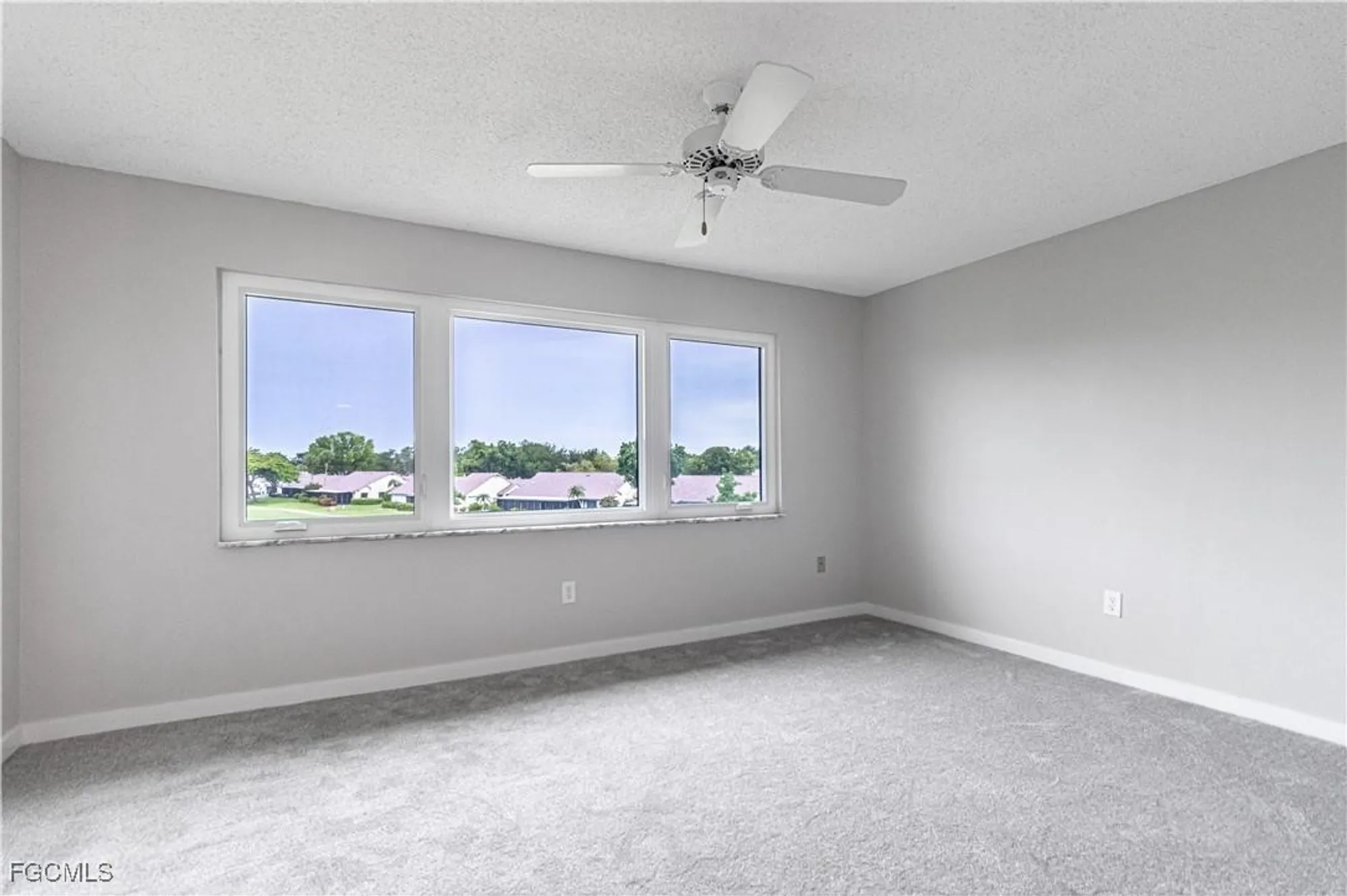 Property Slideshow image 7 of 37 | 6102 augusta dr 315, Fort Myers, FL, 33907