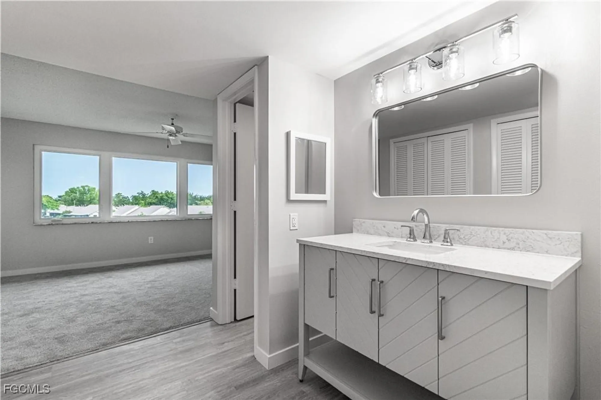 Property Slideshow image 9 of 37 | 6102 augusta dr 315, Fort Myers, FL, 33907